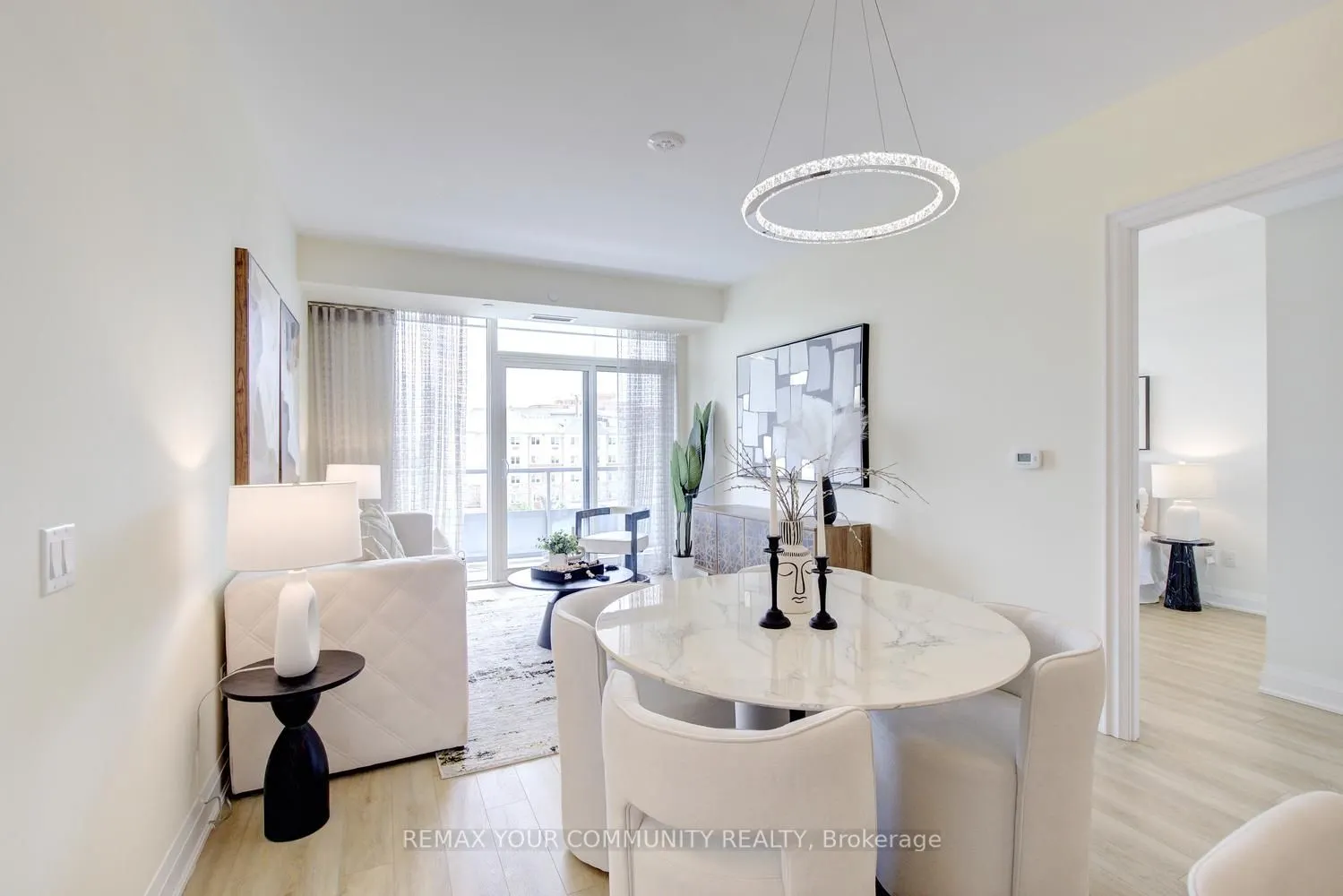 20 Gatineau Drive #406
