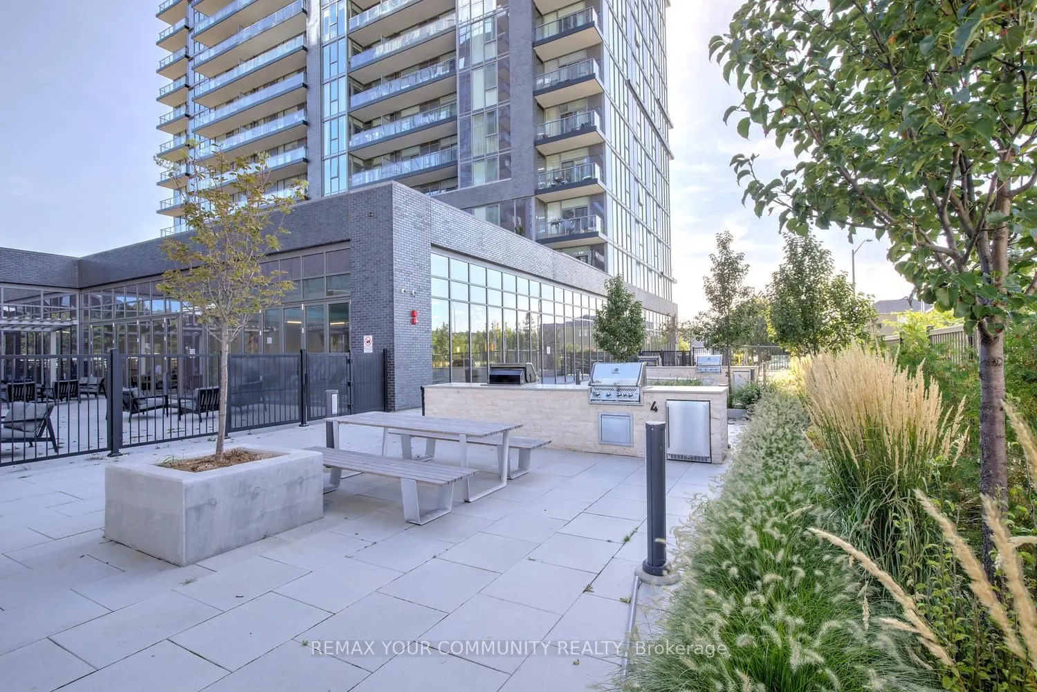 20 Gatineau Drive #406