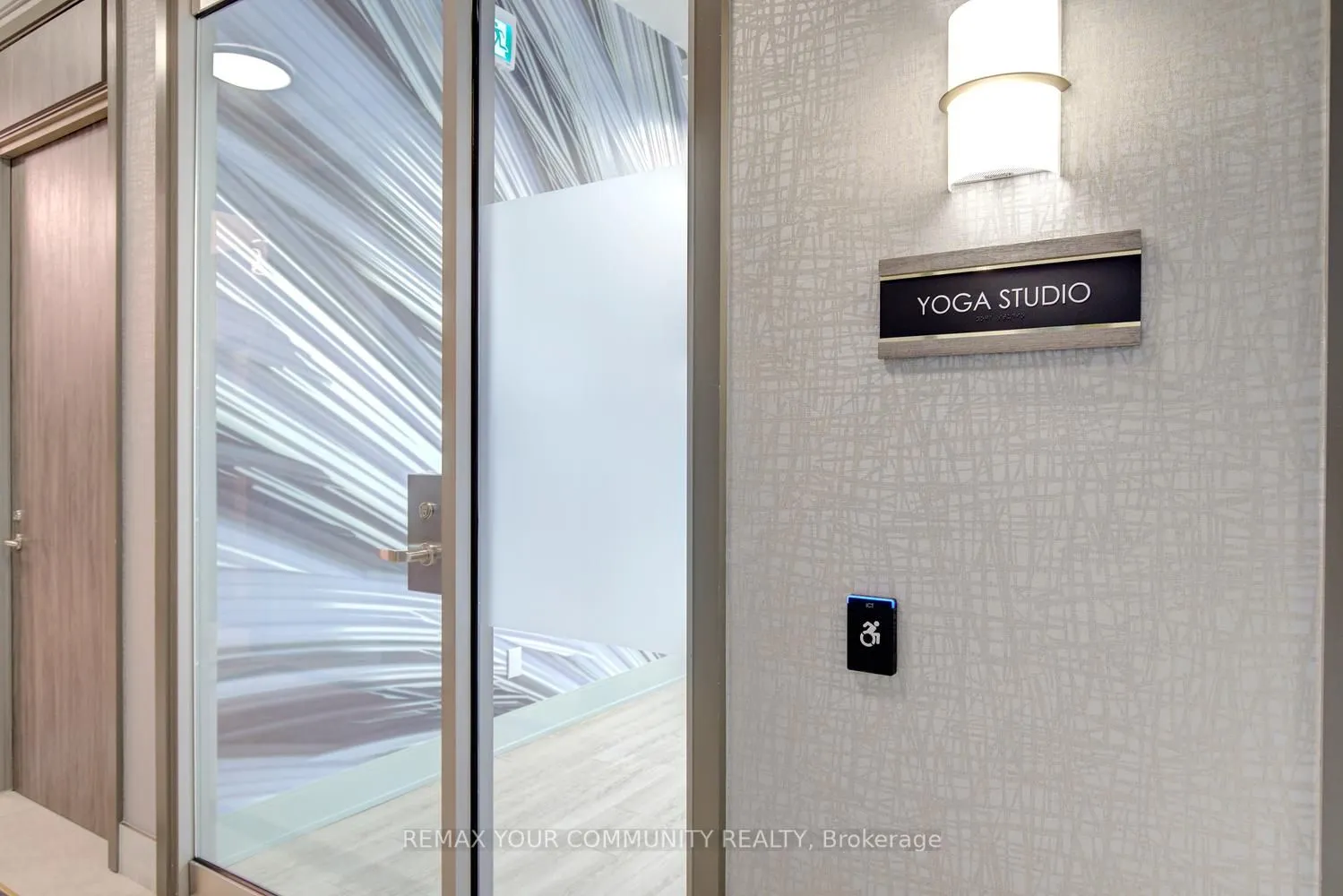 20 Gatineau Drive #406