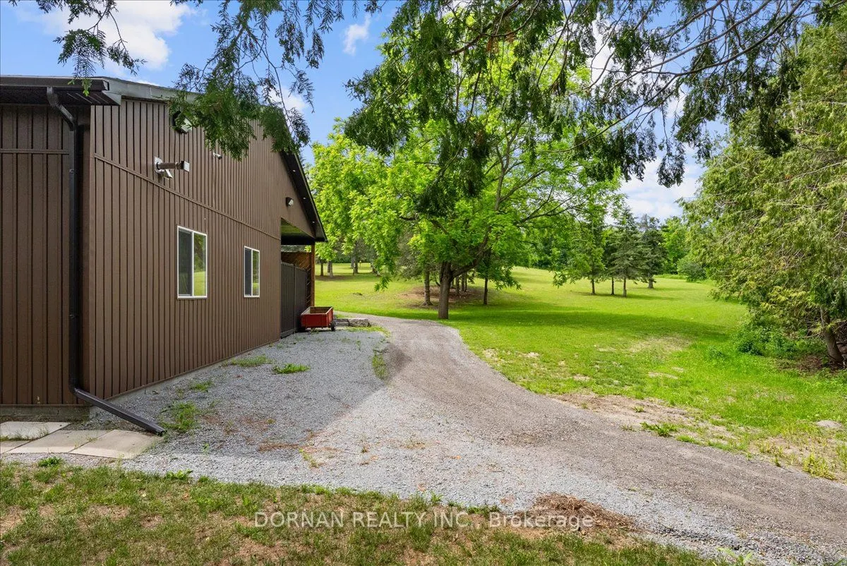 1975 Concession 4 Road