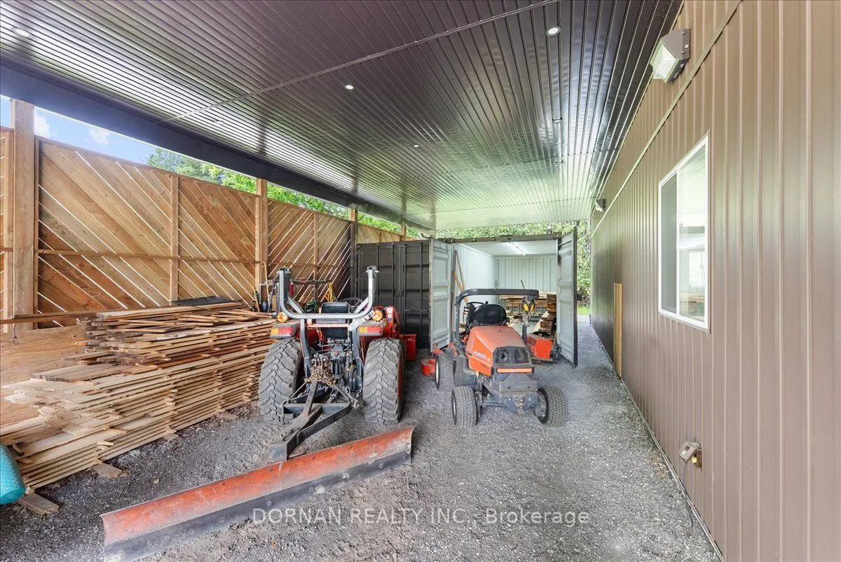 1975 Concession 4 Road