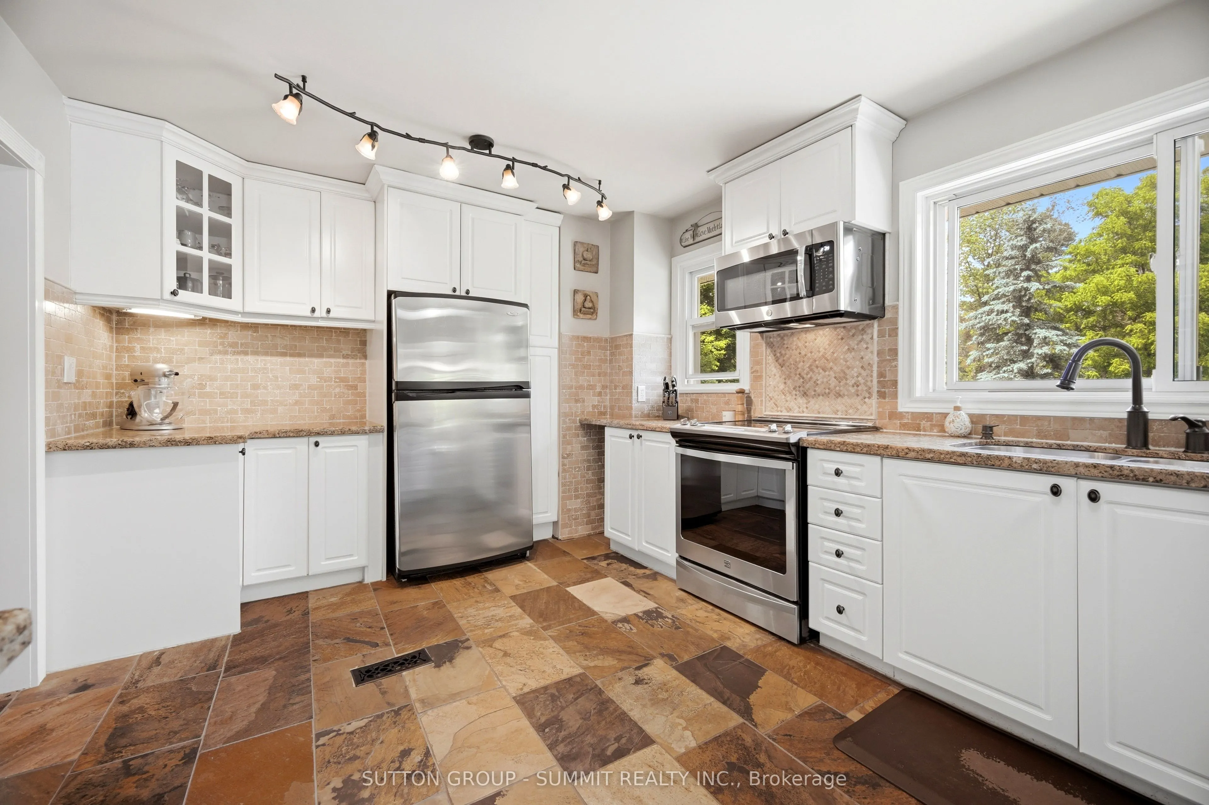 2320 LLOYDTOWN-AURORA Road