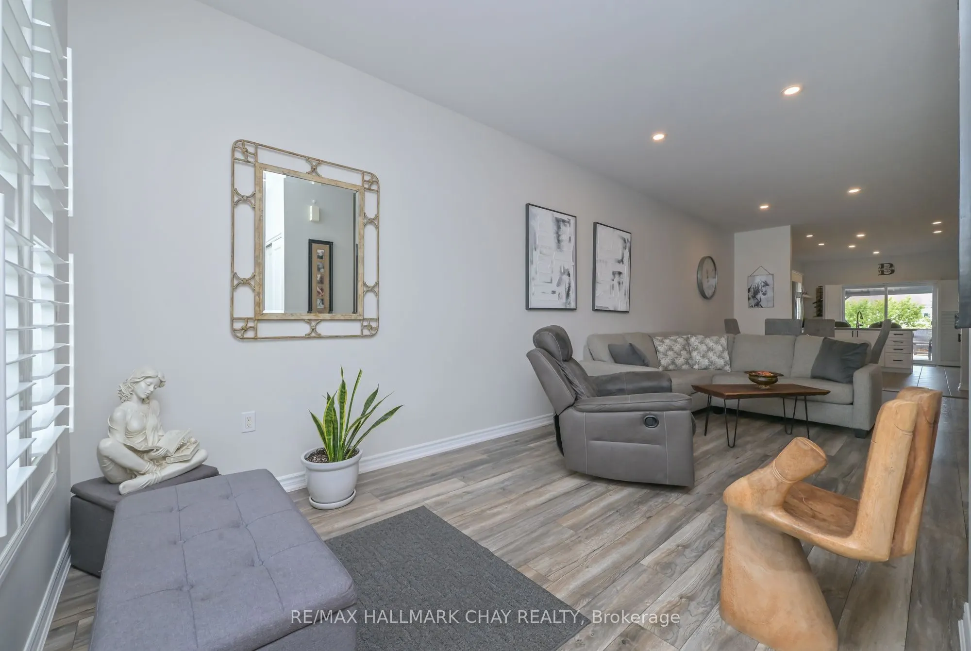25 Kingsmere Crescent