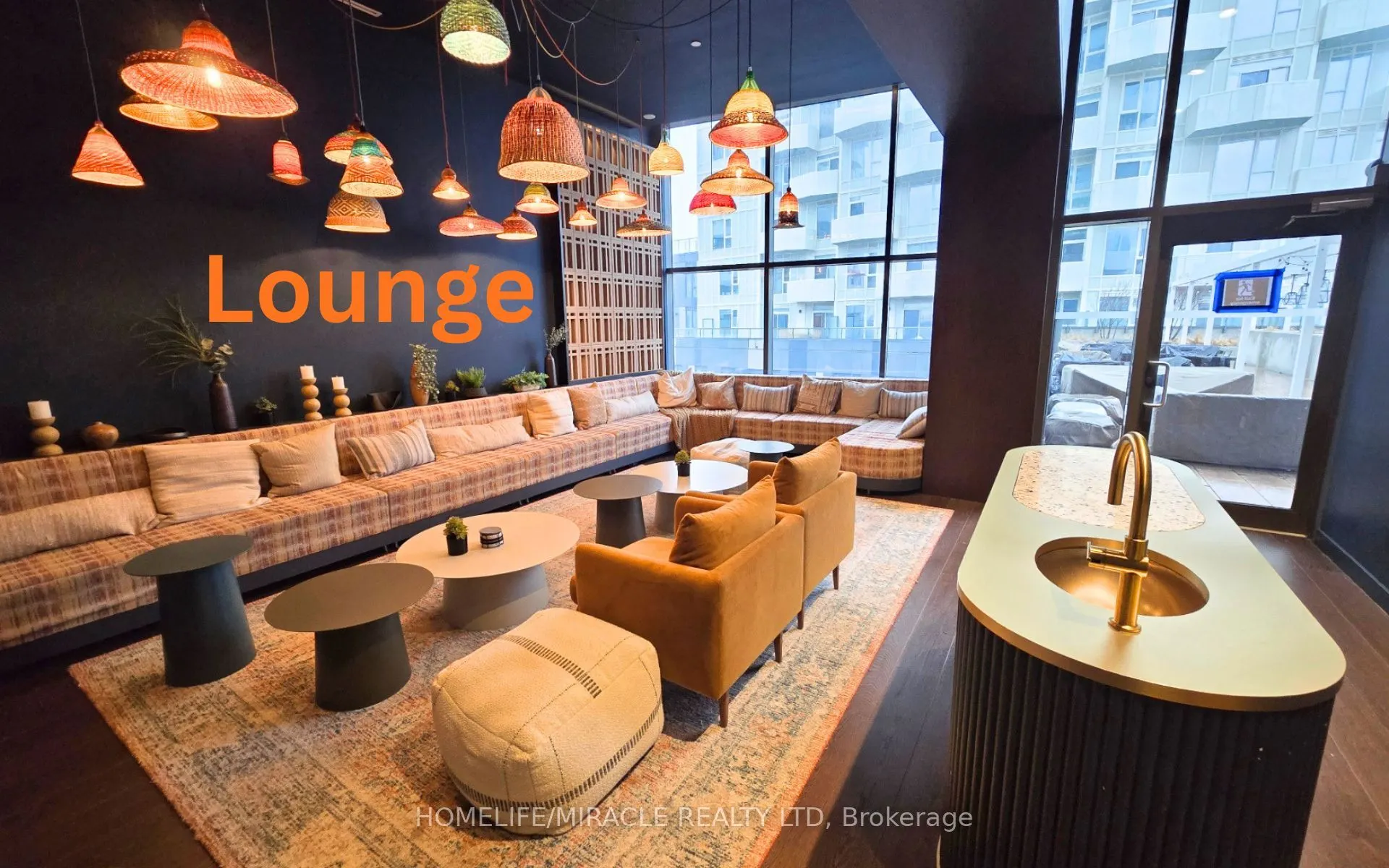 10 Abeja Street #2118