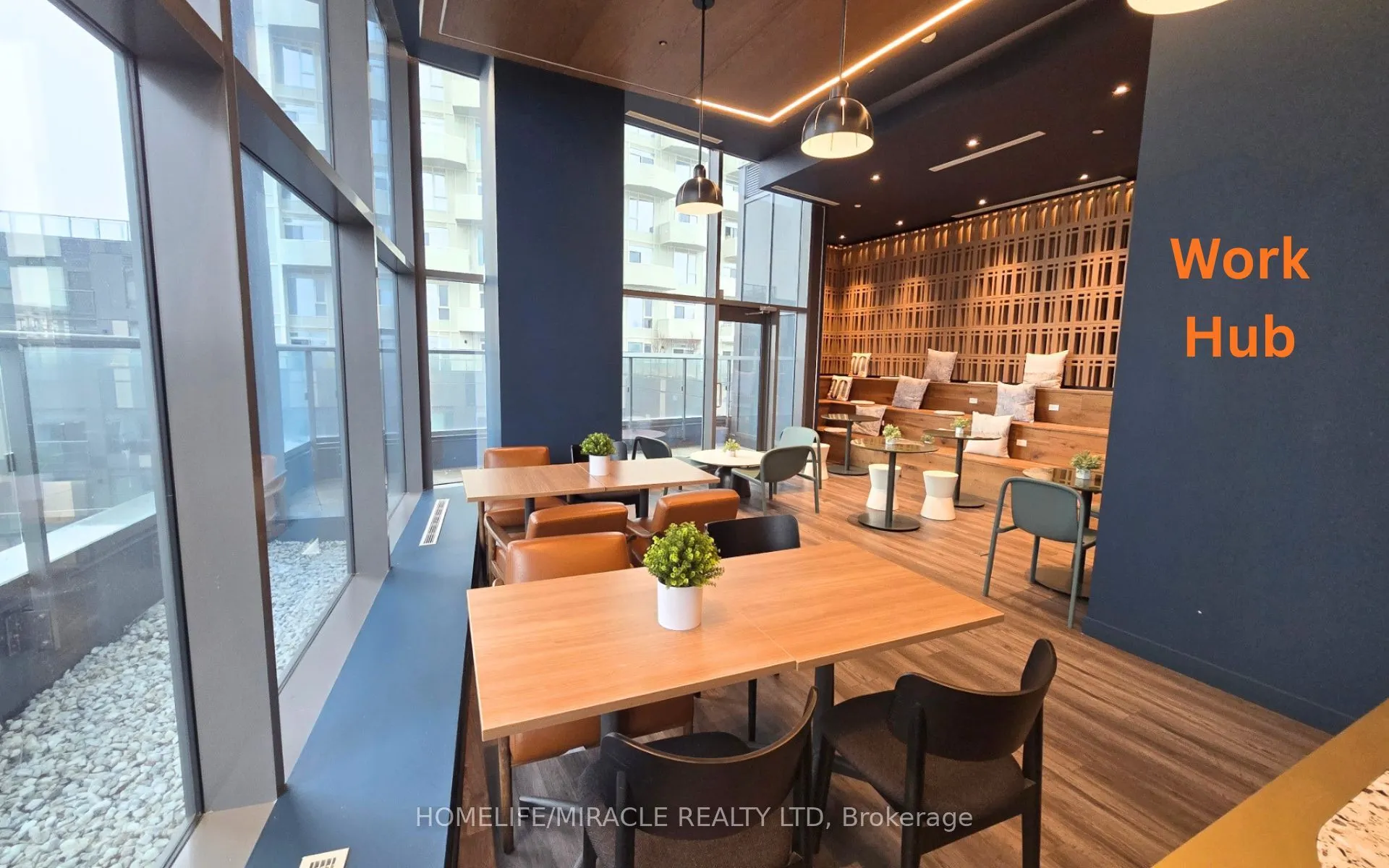 10 Abeja Street #2118