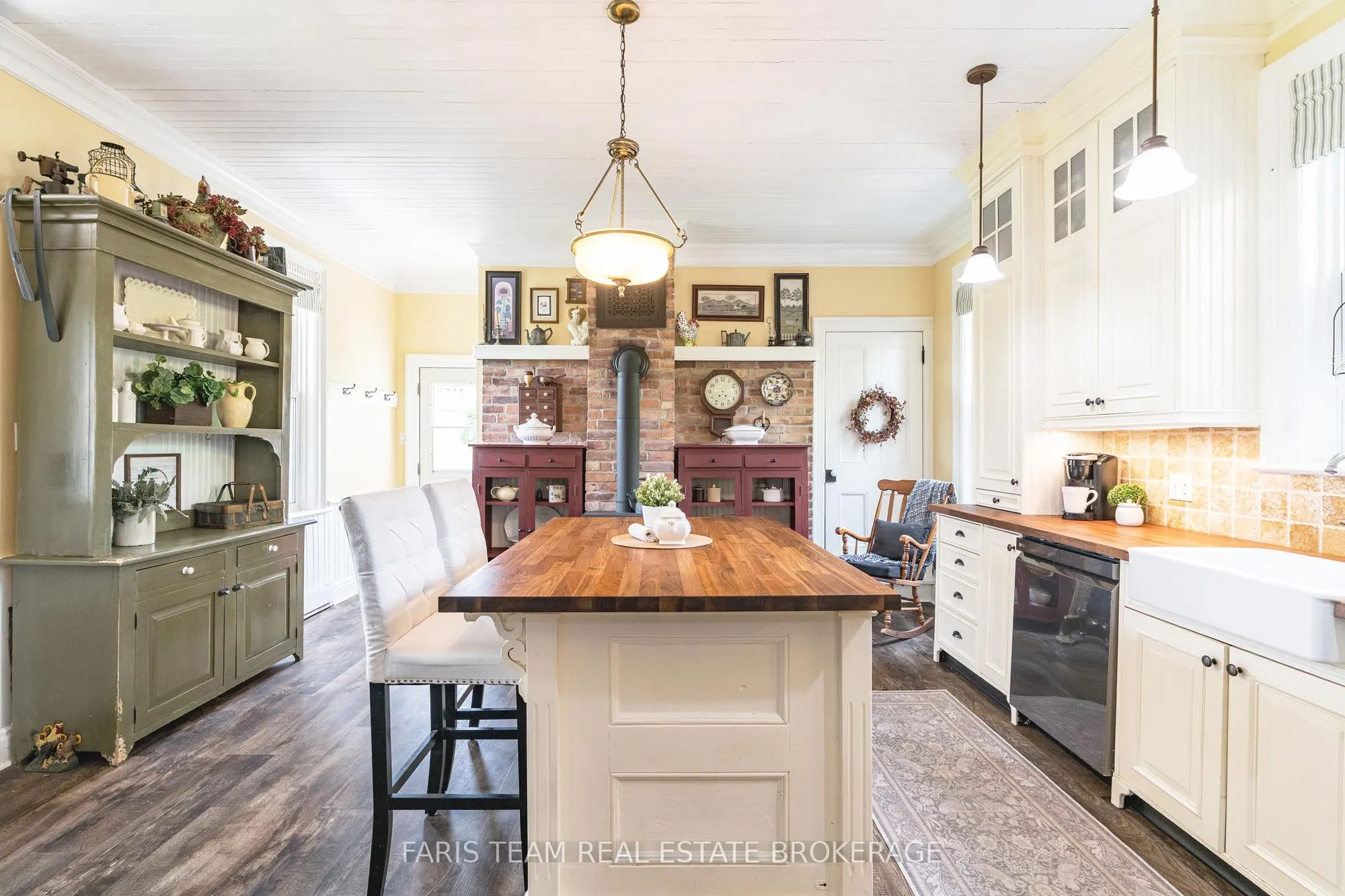 5716 County Road 56