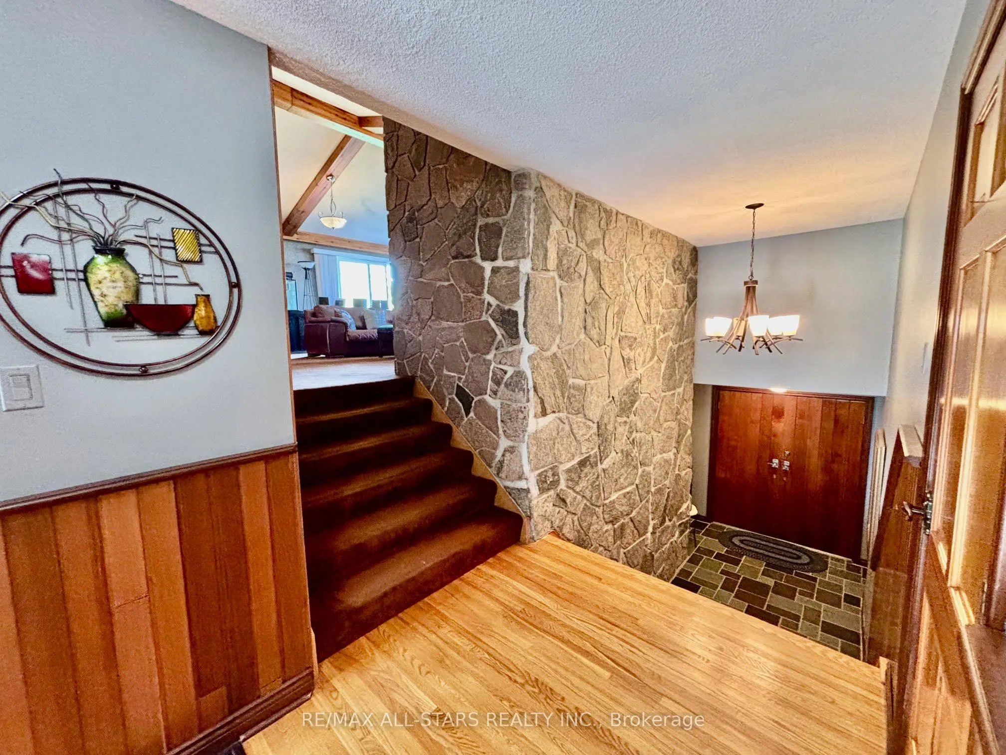 1374 Regional Road 12 Road W