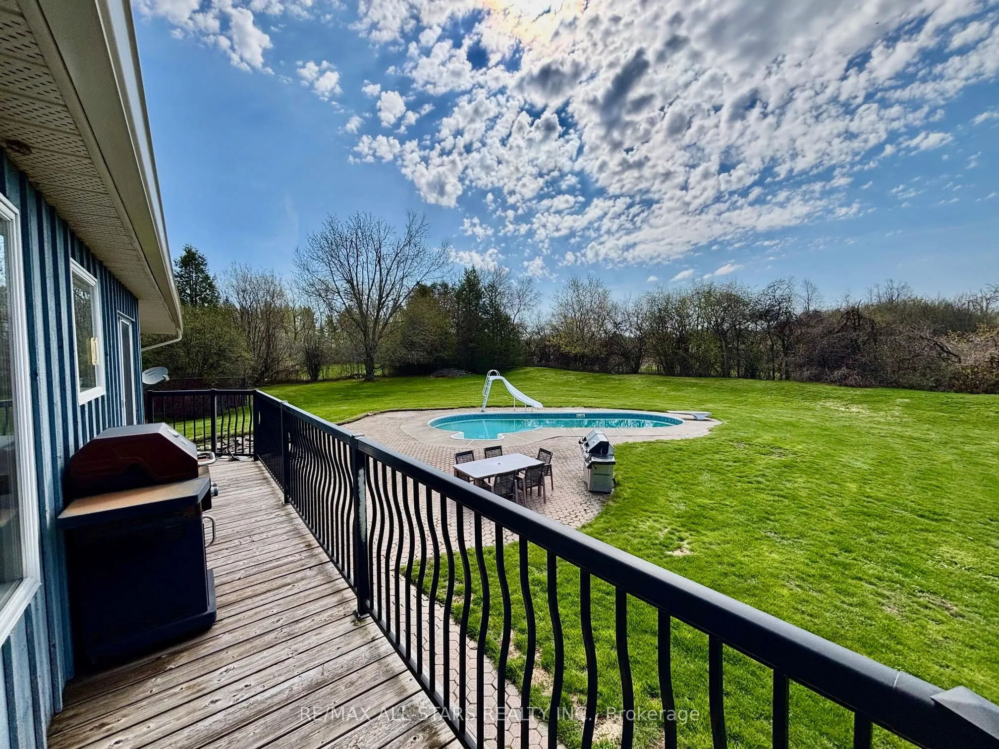 1374 Regional Road 12 Road W
