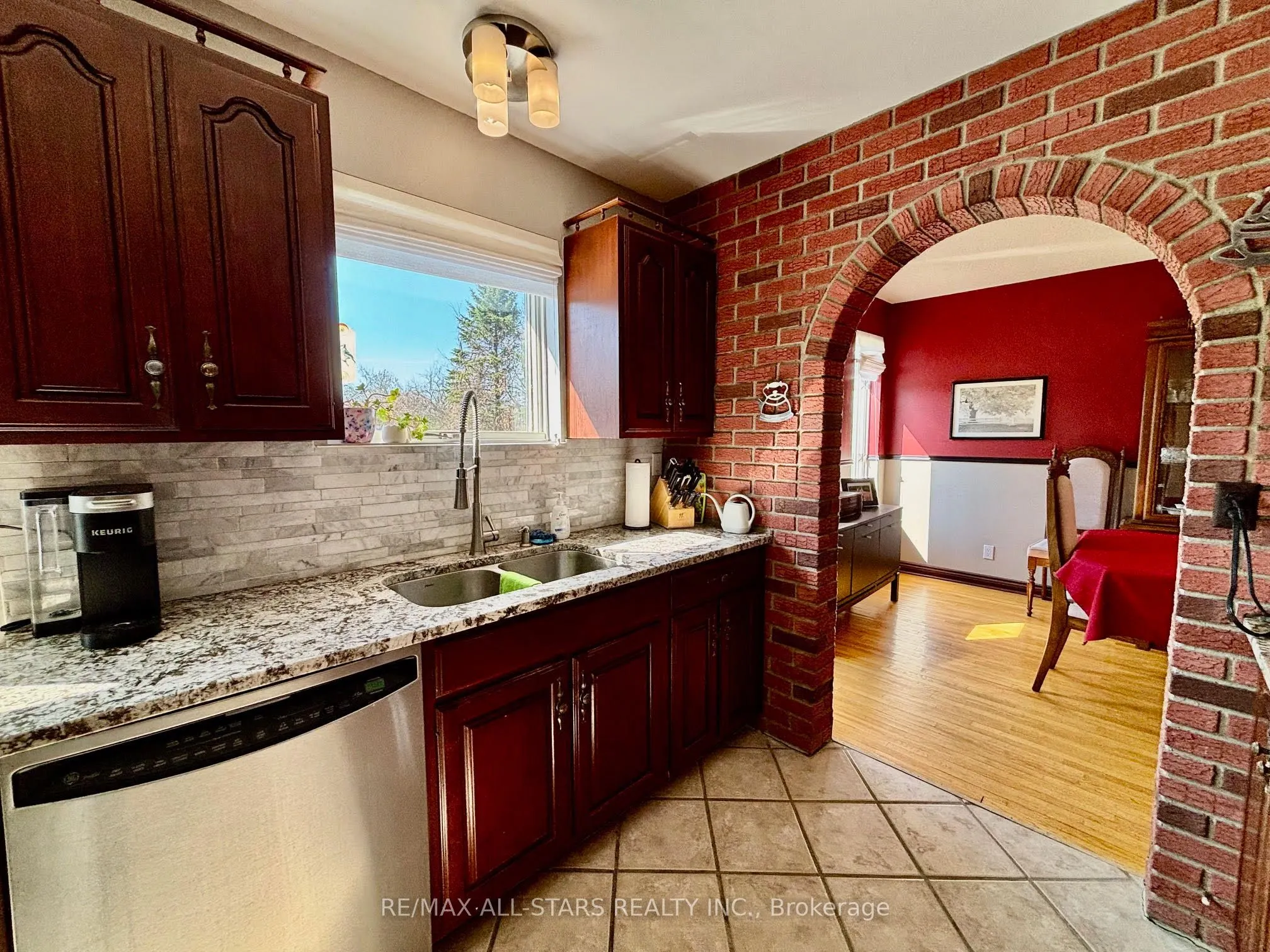 1374 Regional Road 12 Road W