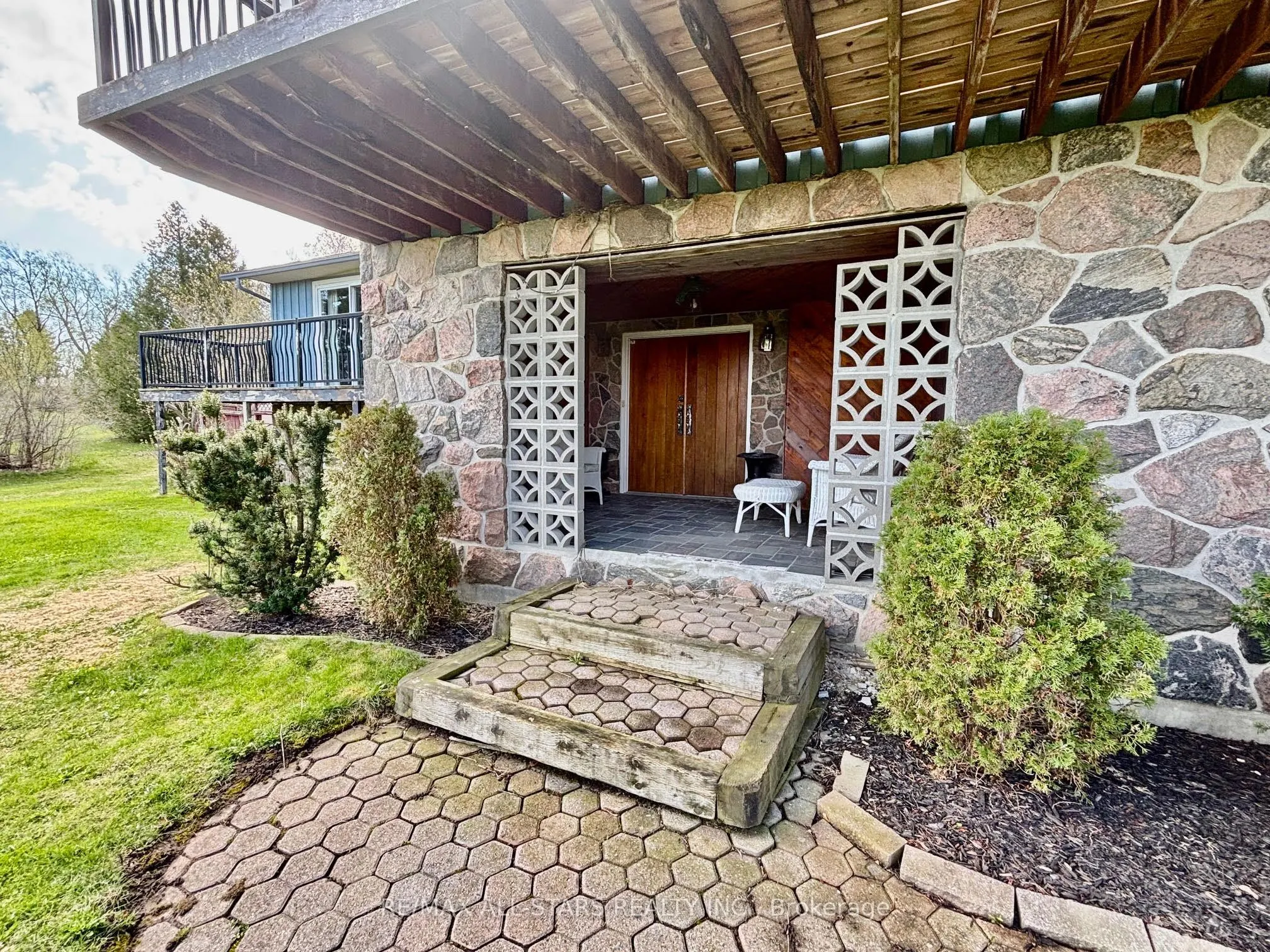 1374 Regional Road 12 Road W