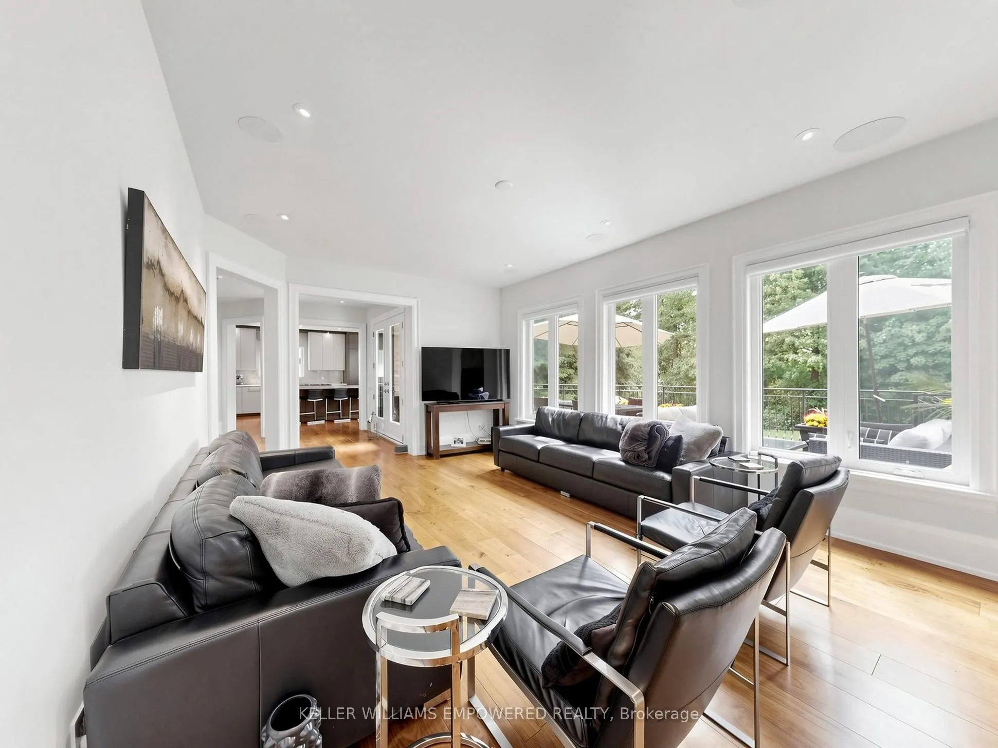 93 Longview Crescent