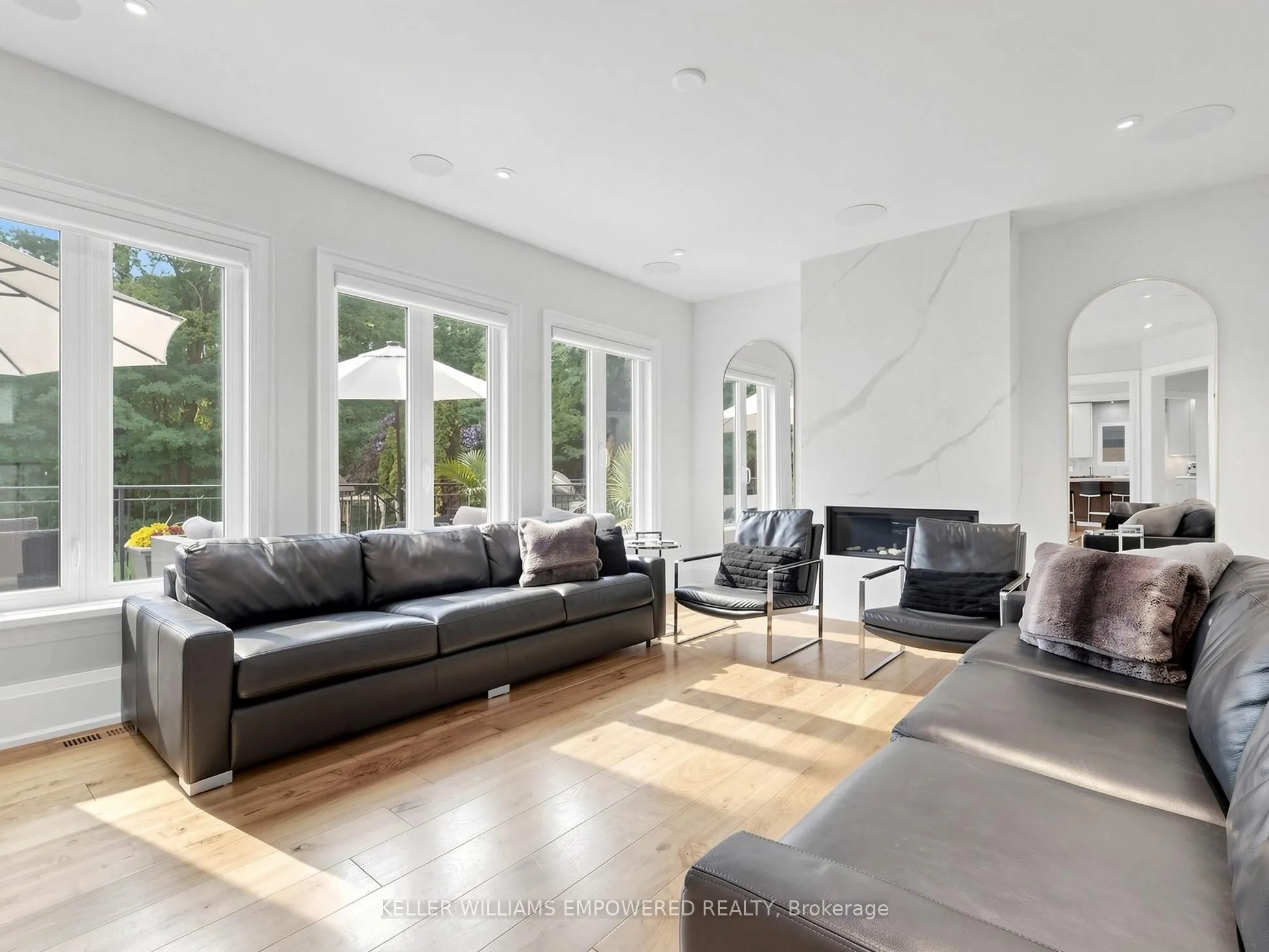 93 Longview Crescent