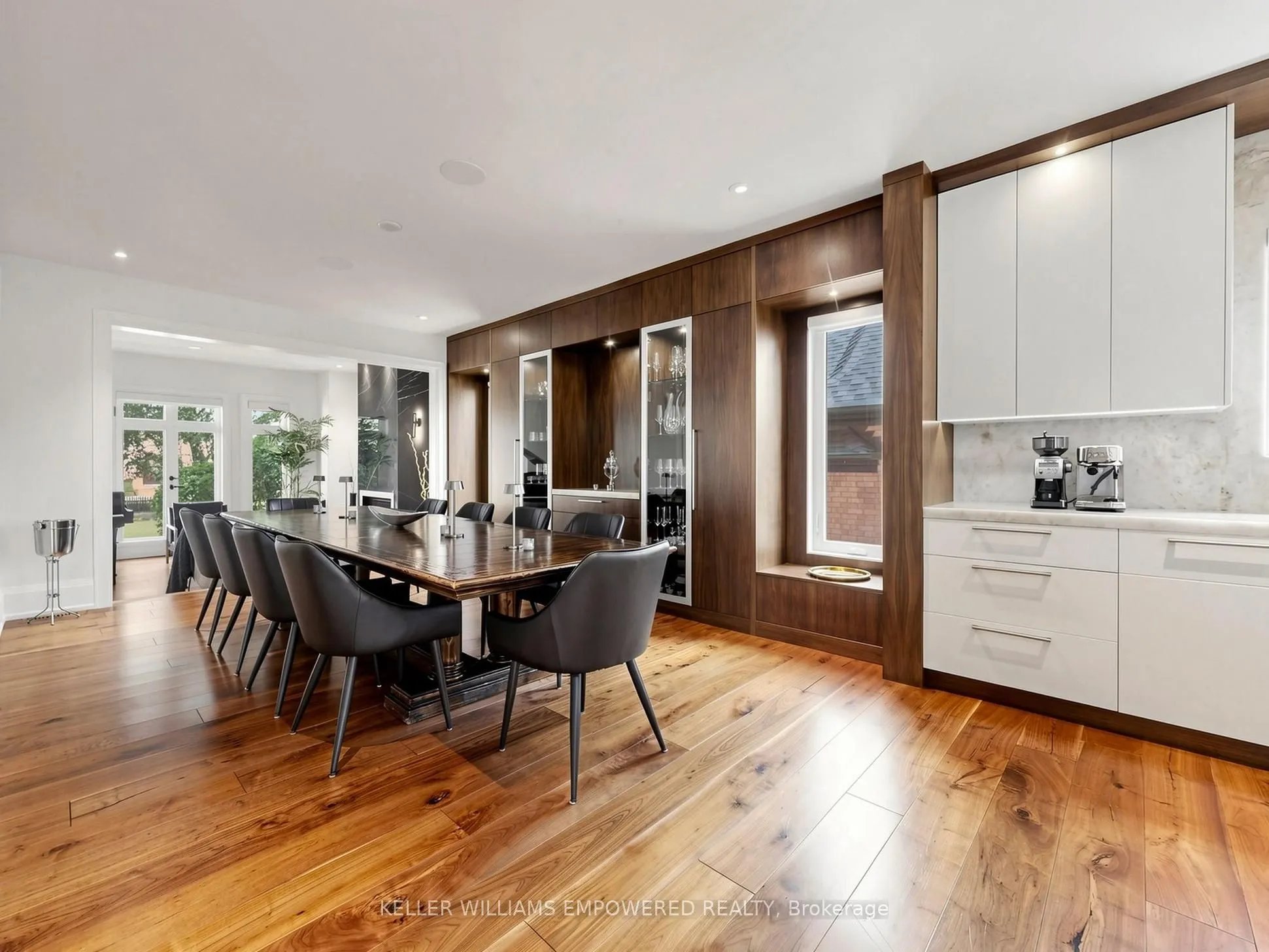 93 Longview Crescent