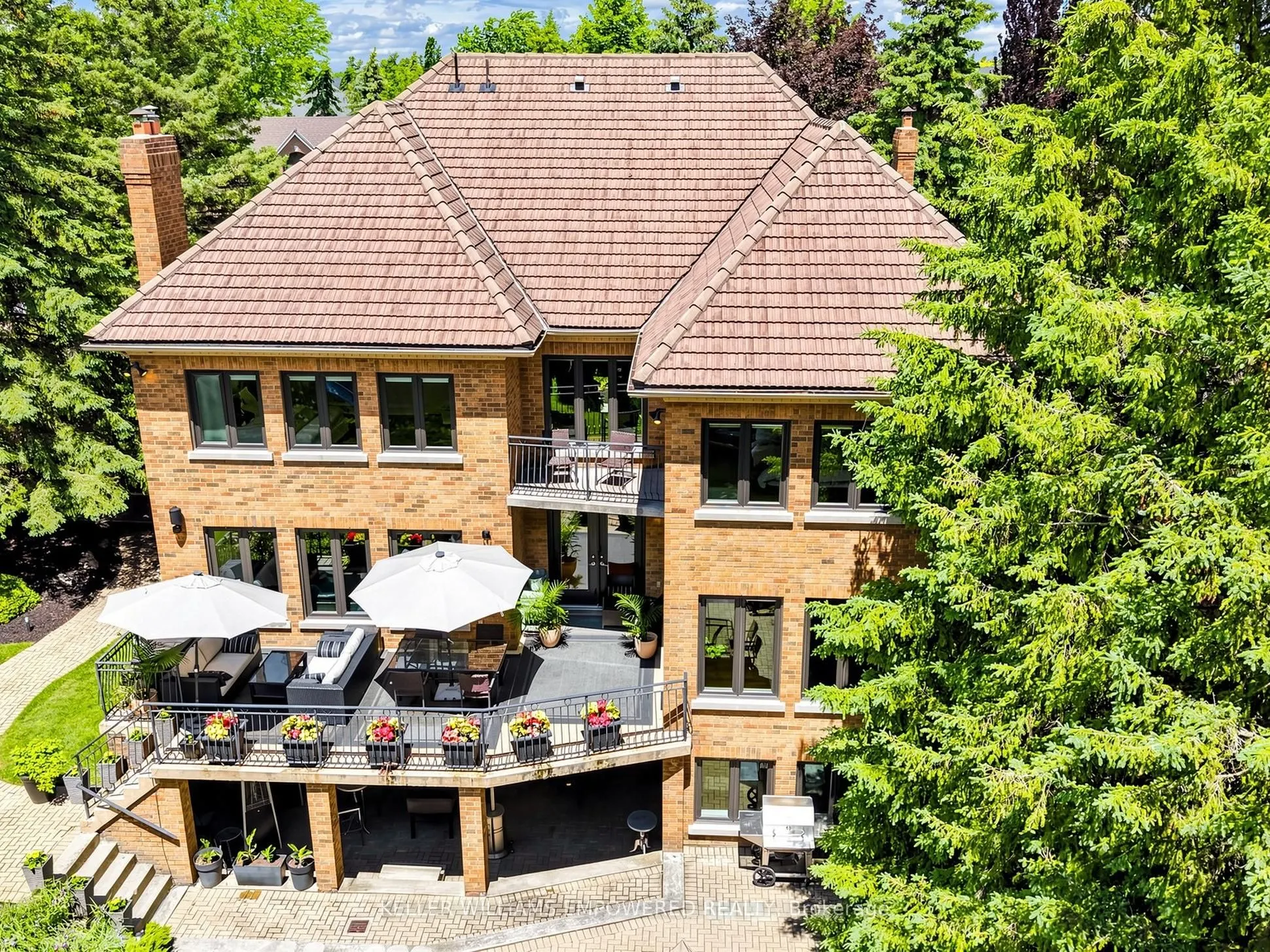 93 Longview Crescent