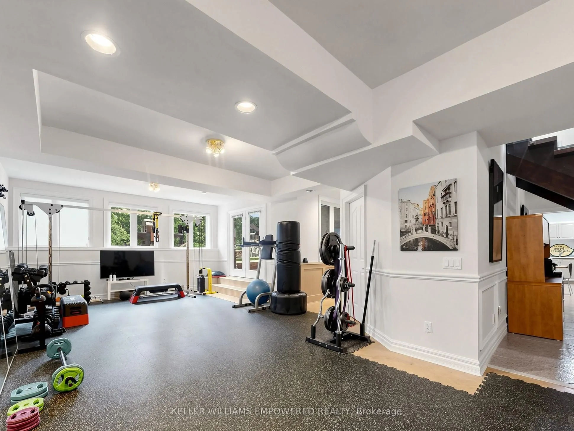 93 Longview Crescent
