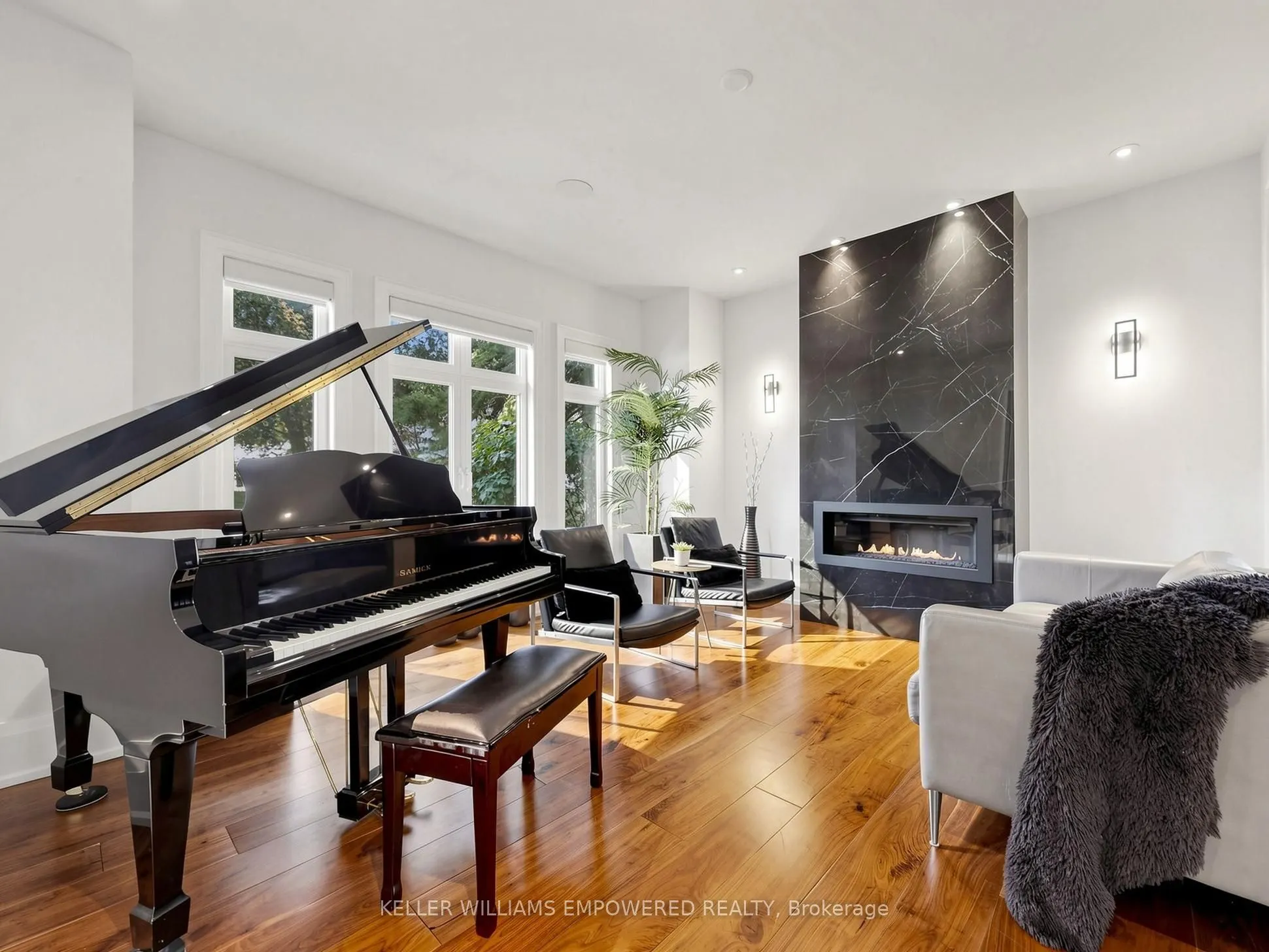 93 Longview Crescent