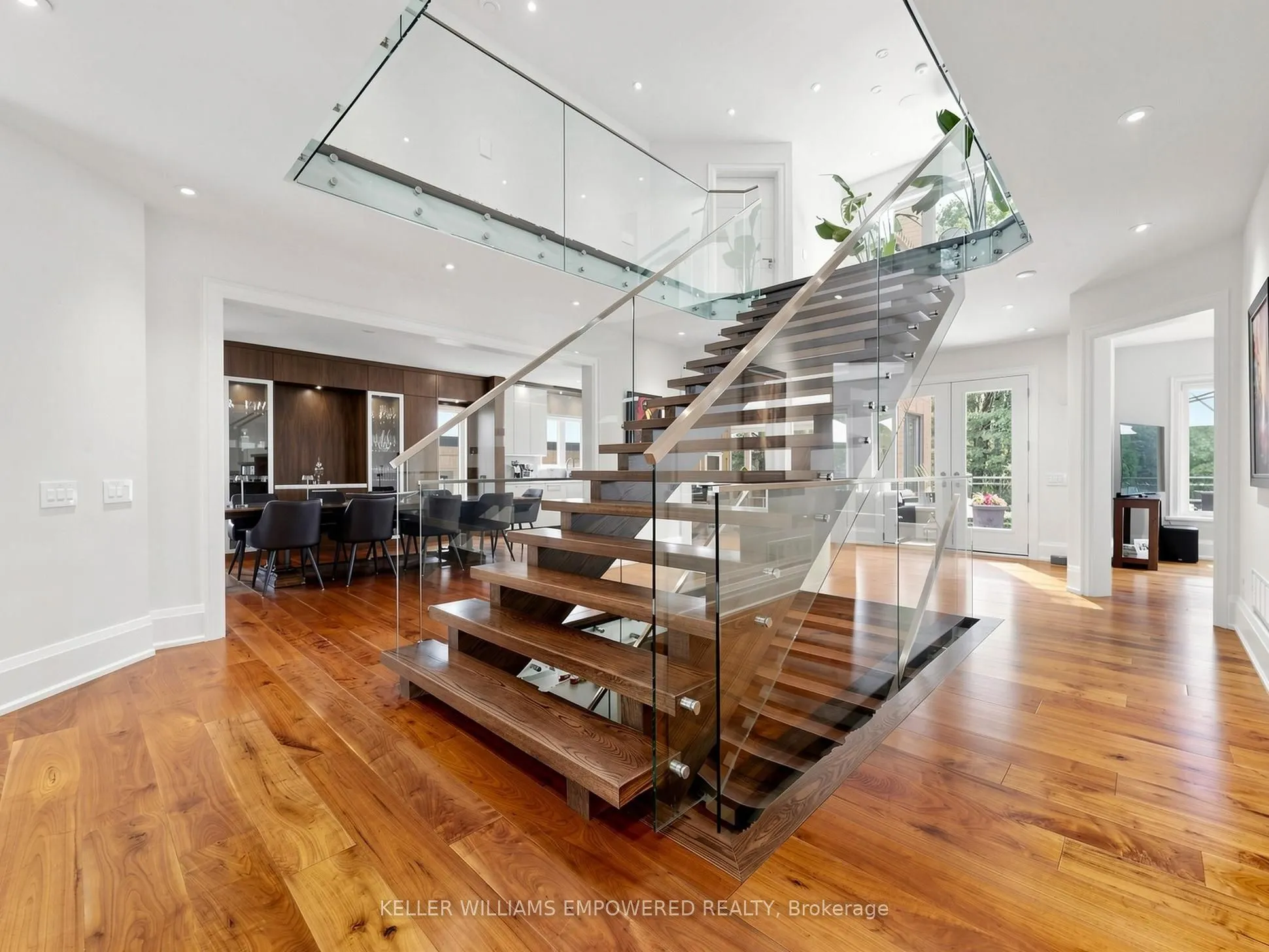 93 Longview Crescent