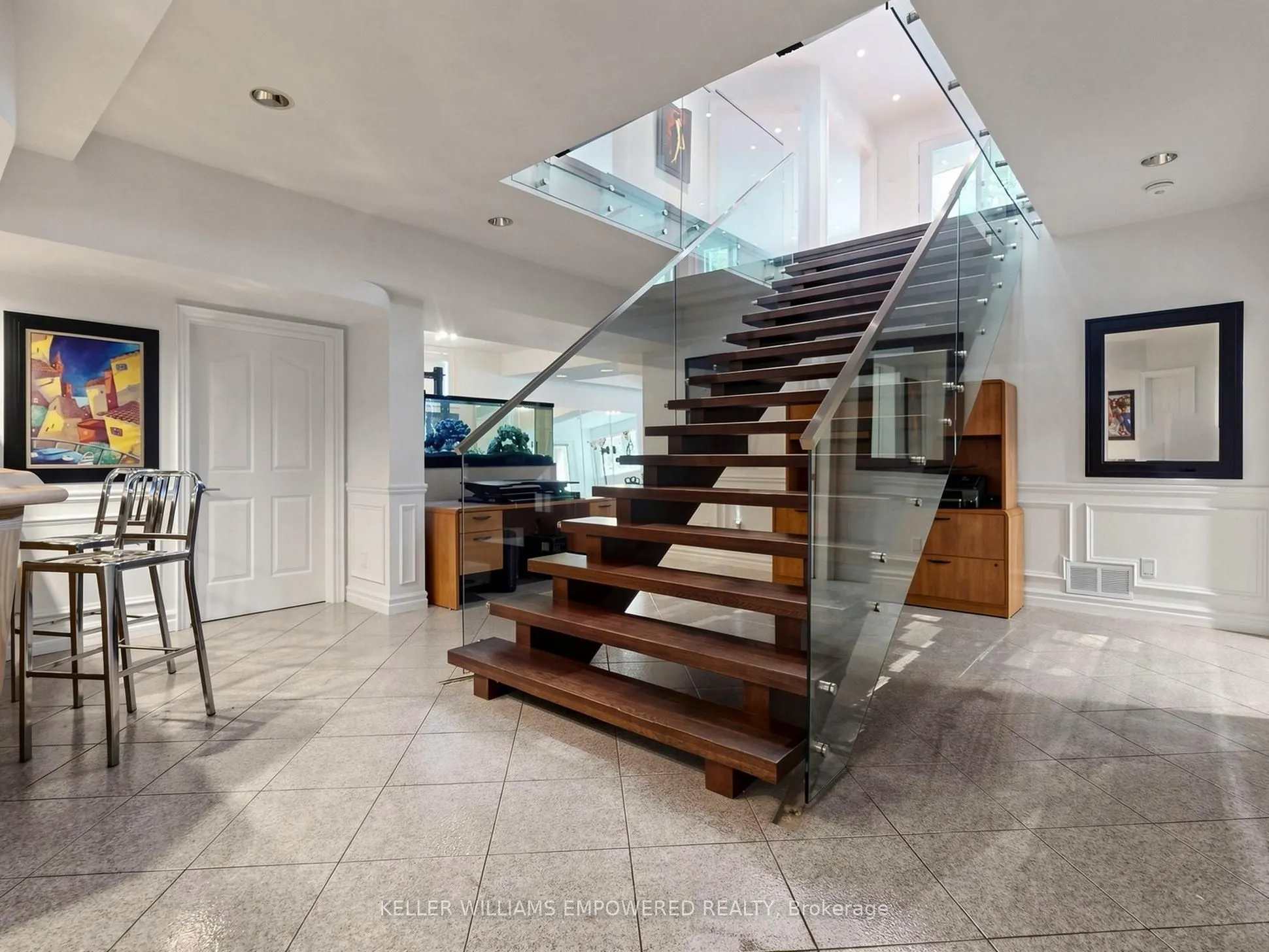 93 Longview Crescent