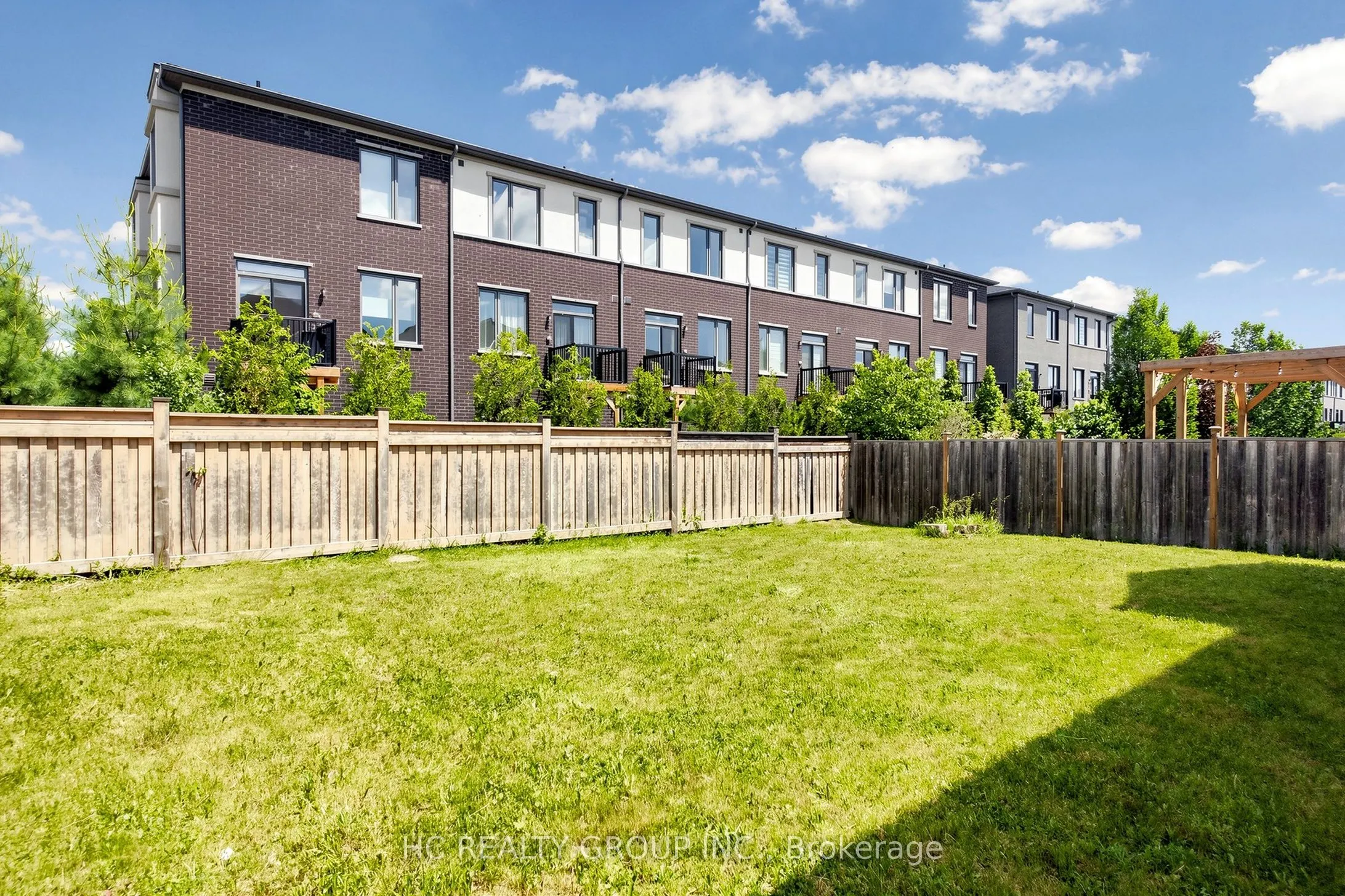 2 Apple Grove Court