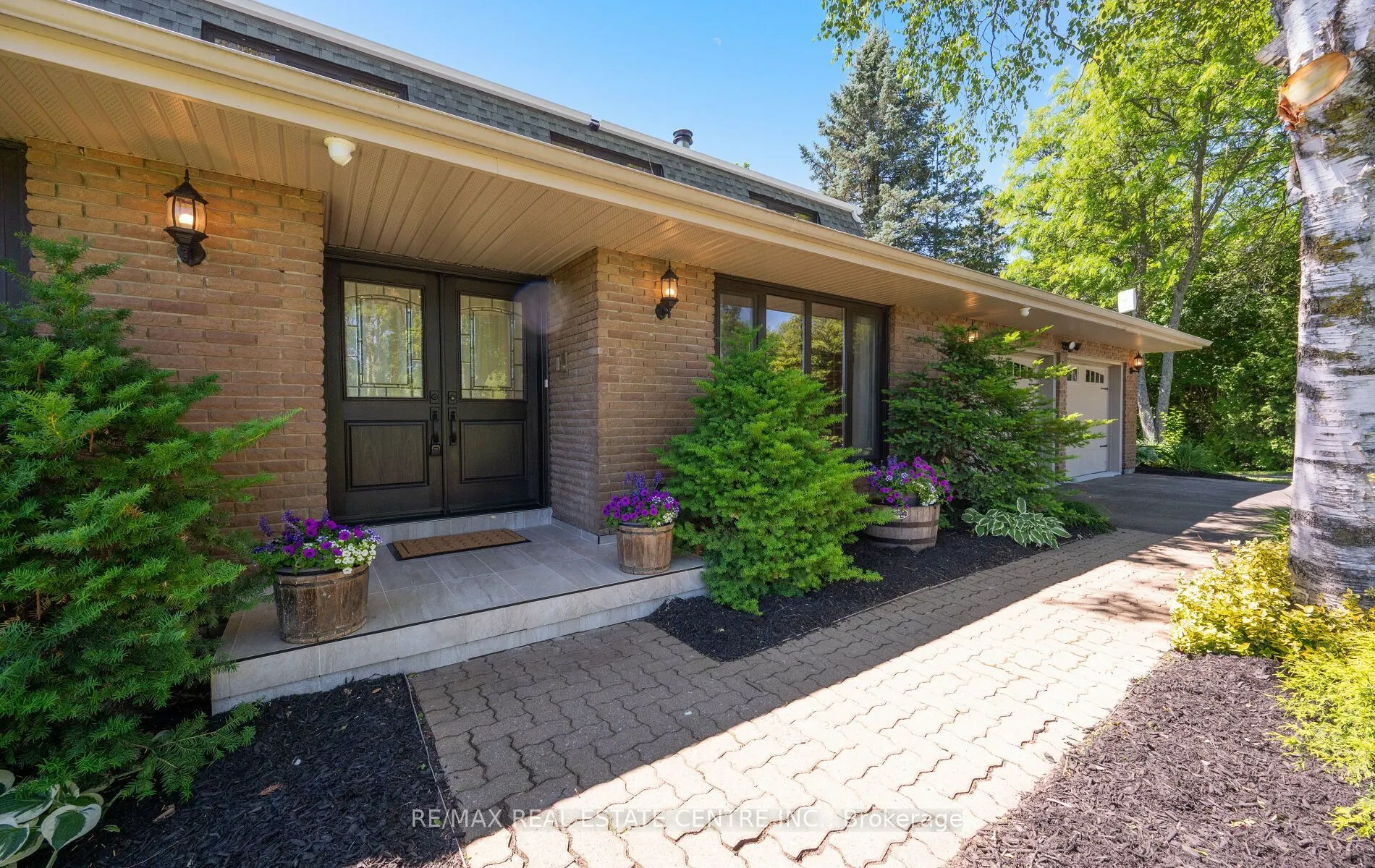 6375 17th Sideroad