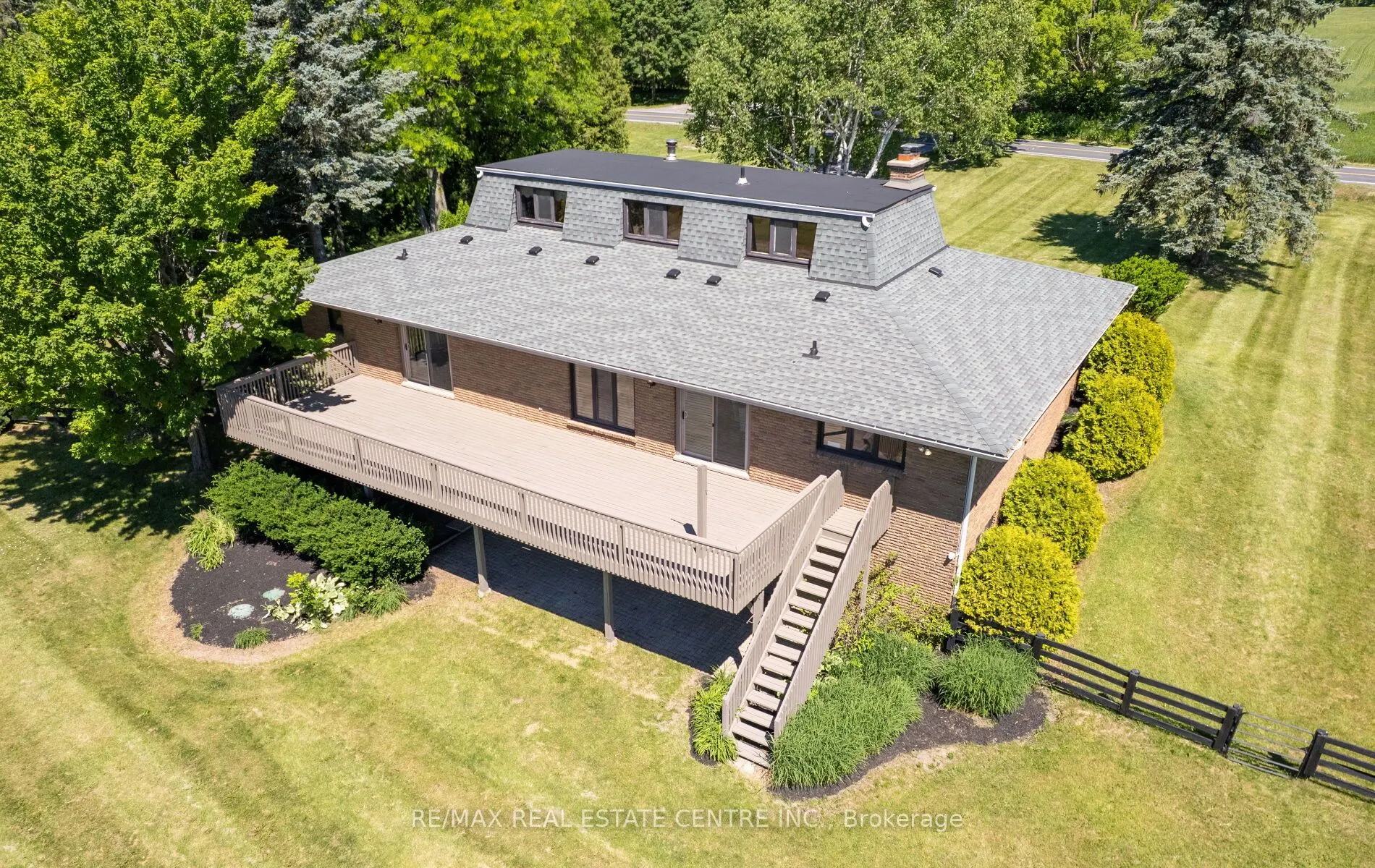 6375 17th Sideroad