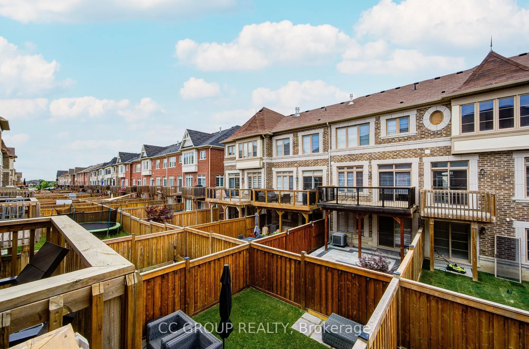 138 Farooq Boulevard S