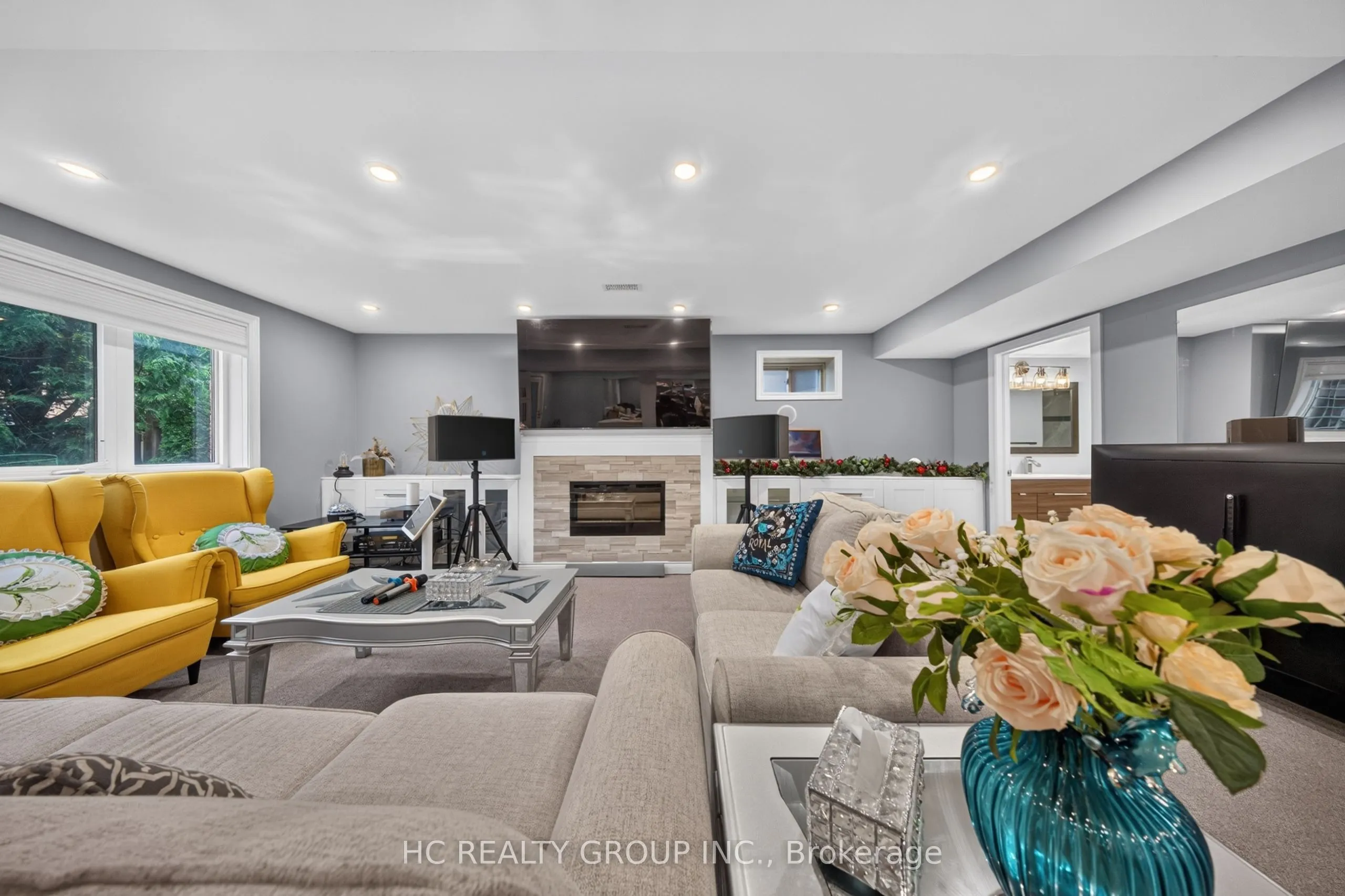 21 Wolf Trail Crescent