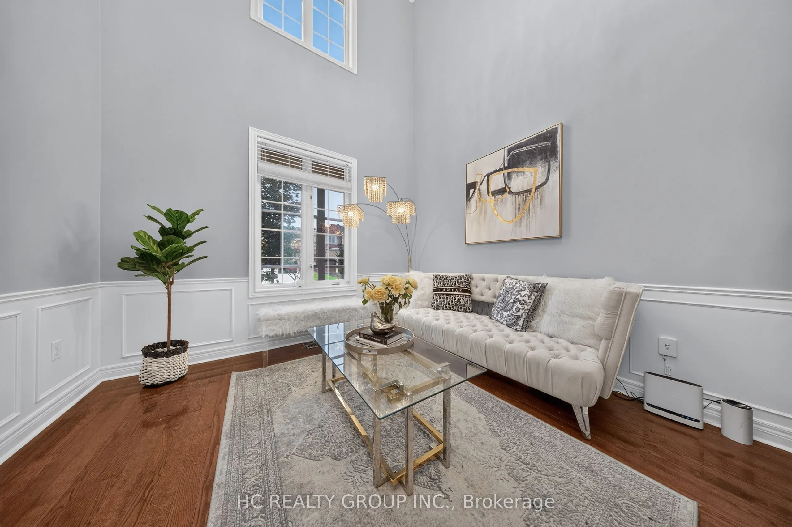 21 Wolf Trail Crescent