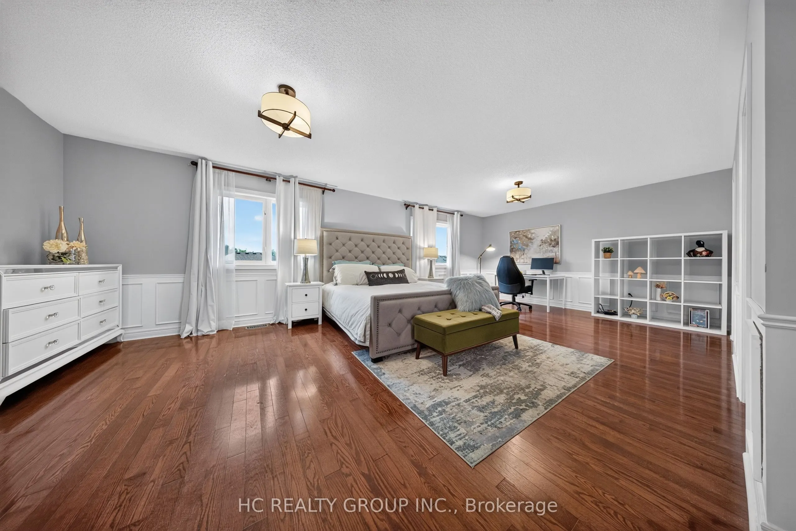 21 Wolf Trail Crescent