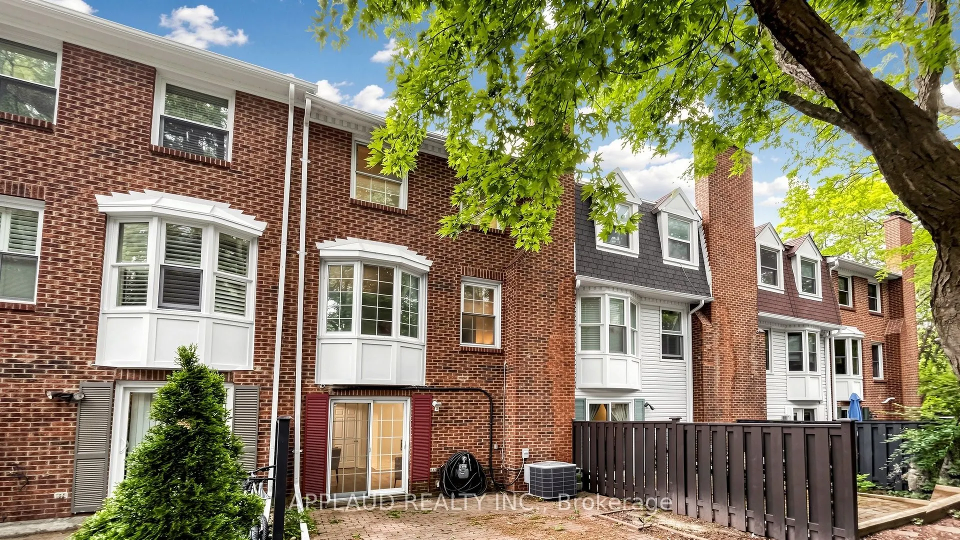 82 Confederation Way #37
