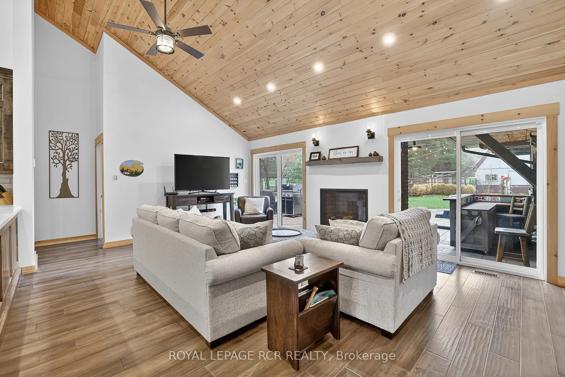 4143 Vivian Road