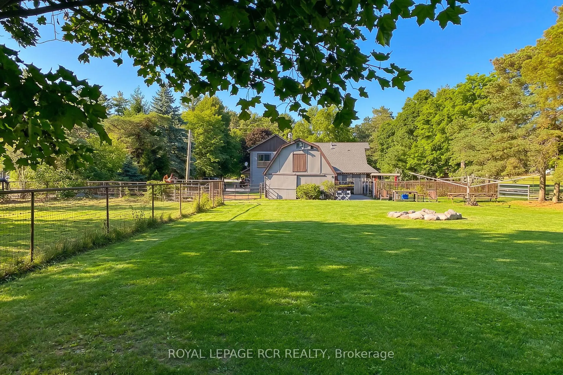 4143 Vivian Road
