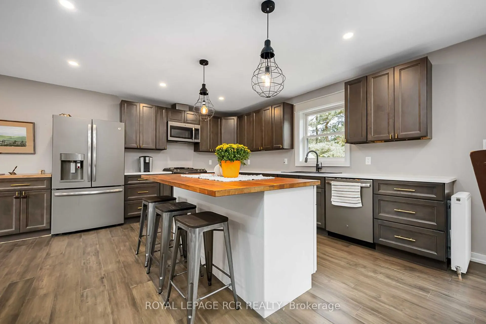 4143 Vivian Road