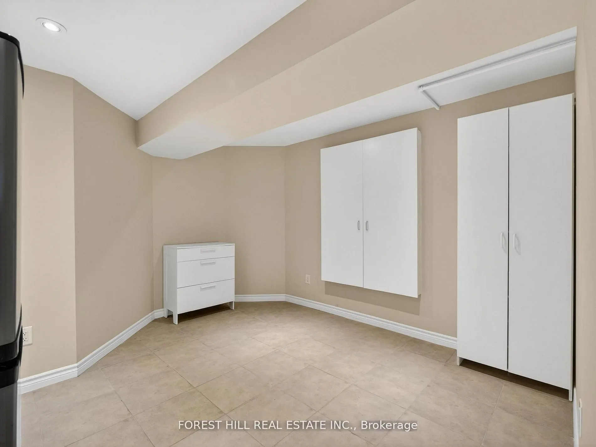 12 Stookes Crescent