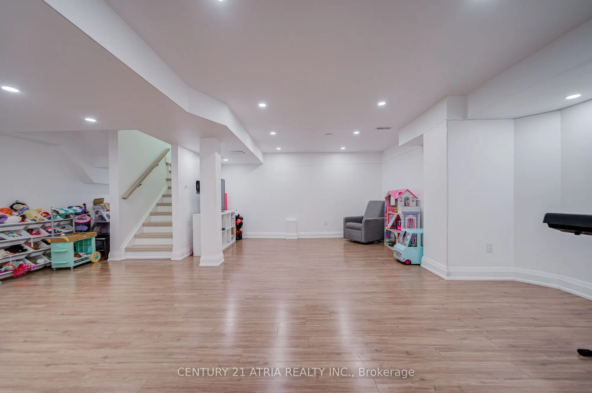15 Asner Avenue