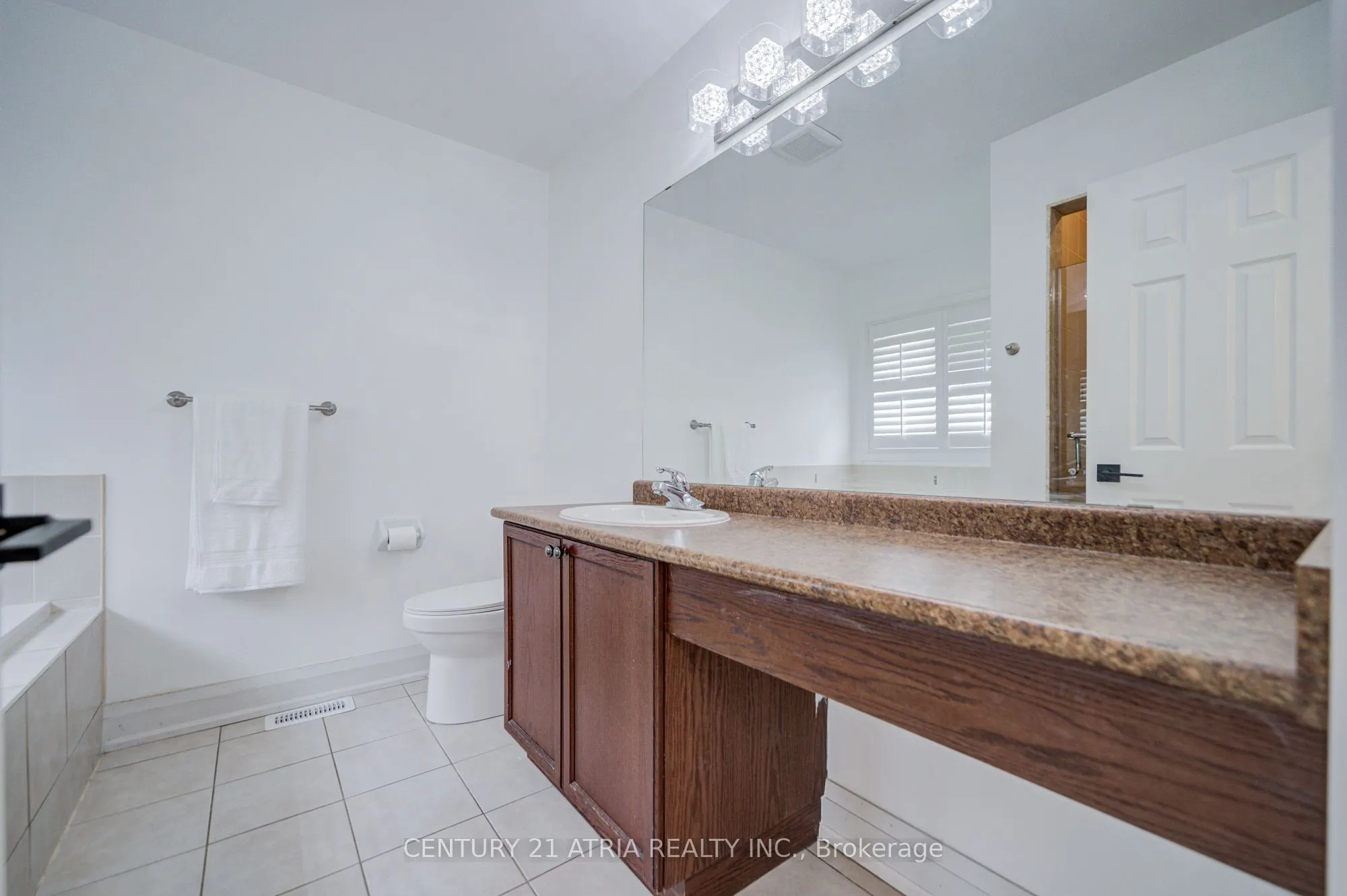 15 Asner Avenue