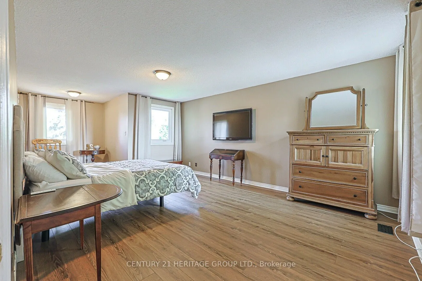 12 Gres Court