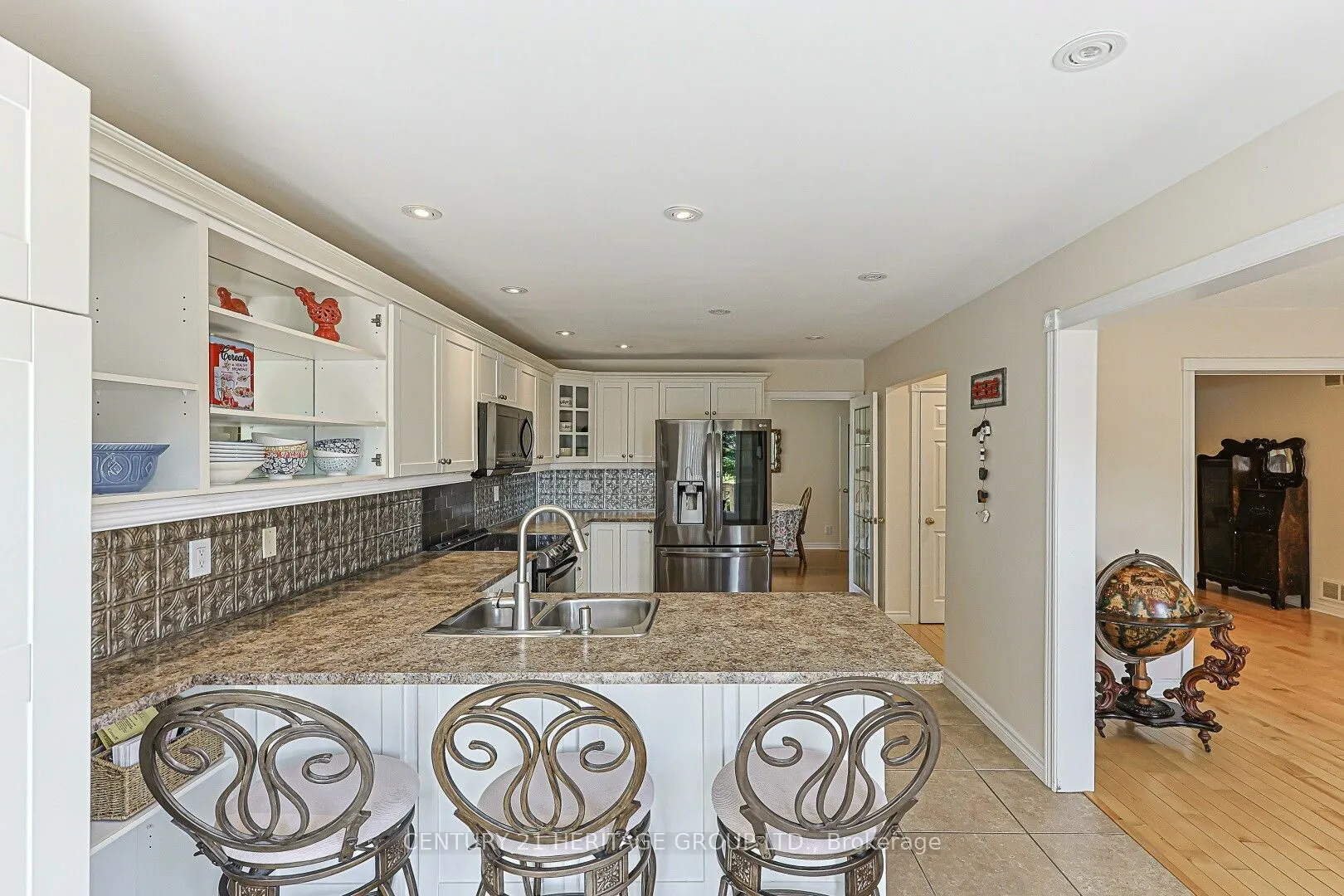 12 Gres Court