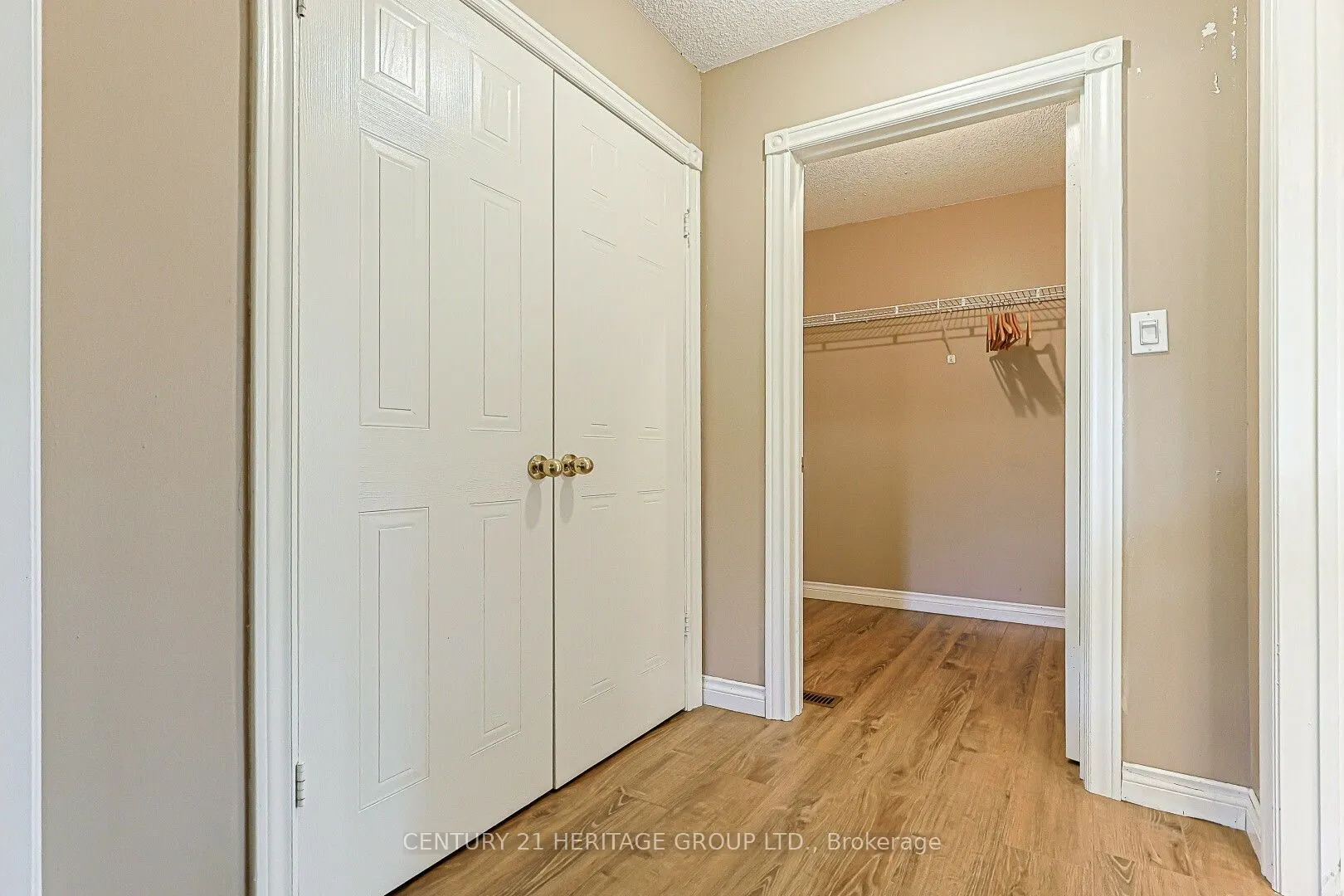 12 Gres Court