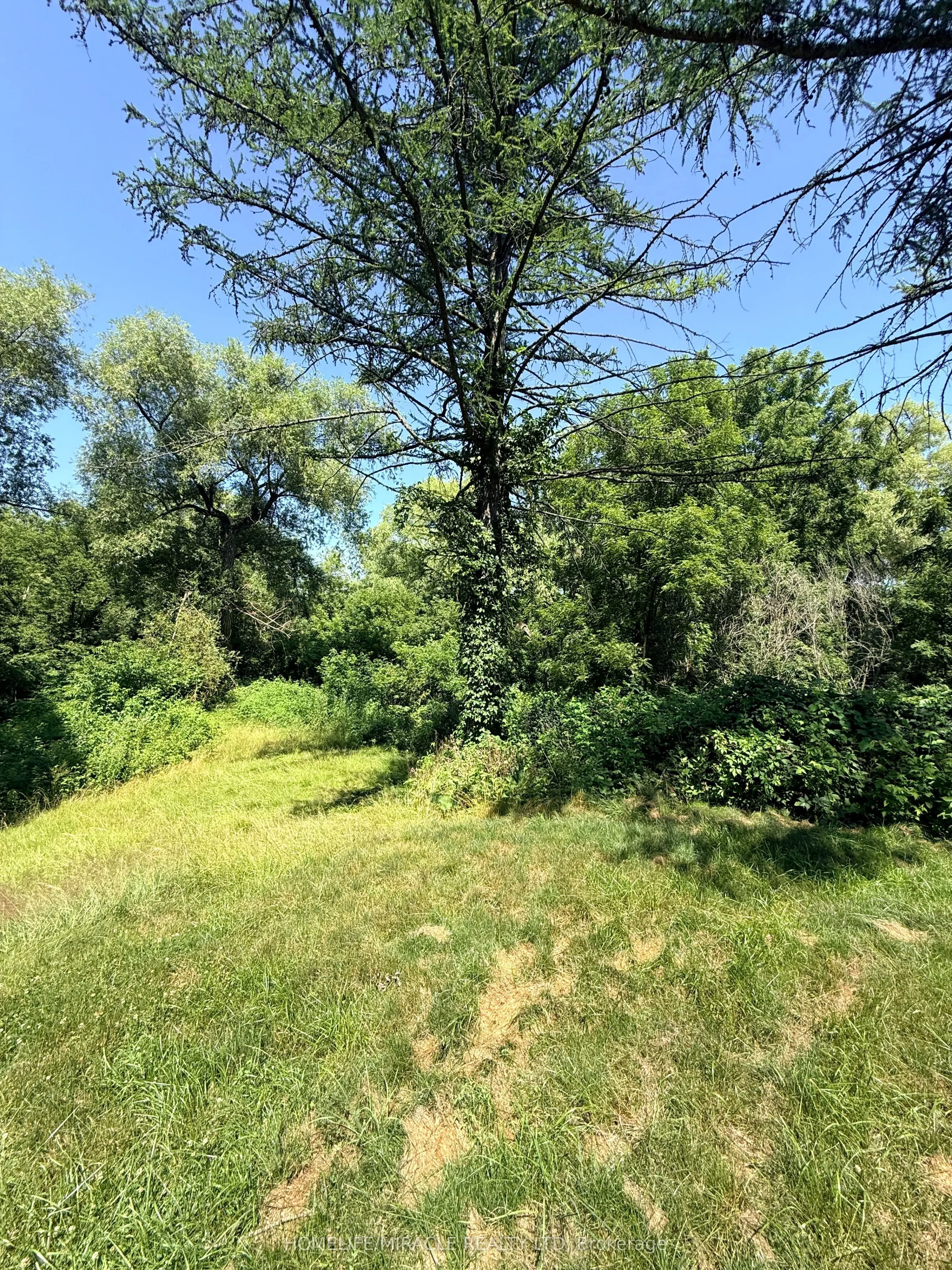 10 Yorkton Boulevard