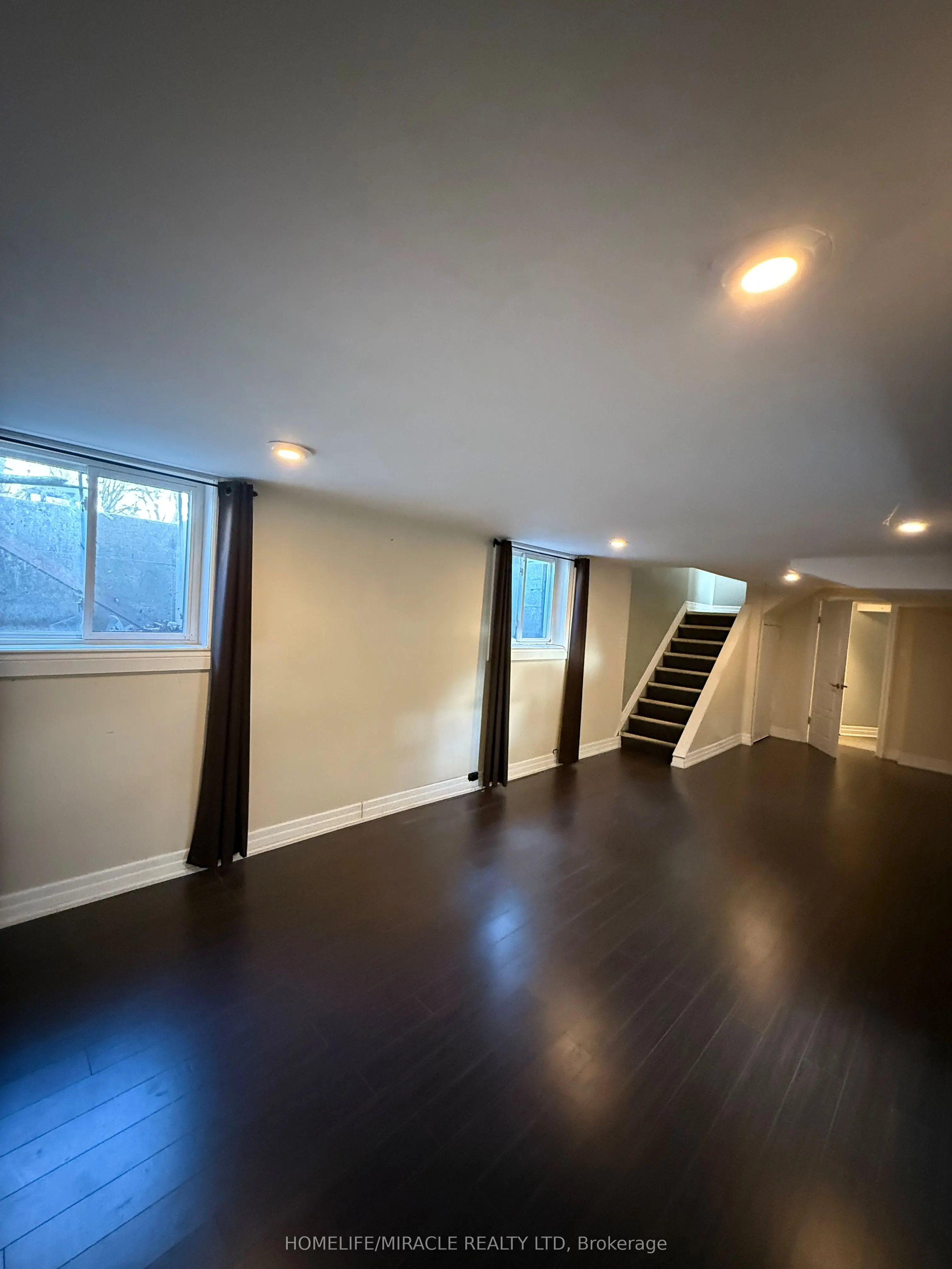 10 Yorkton Boulevard