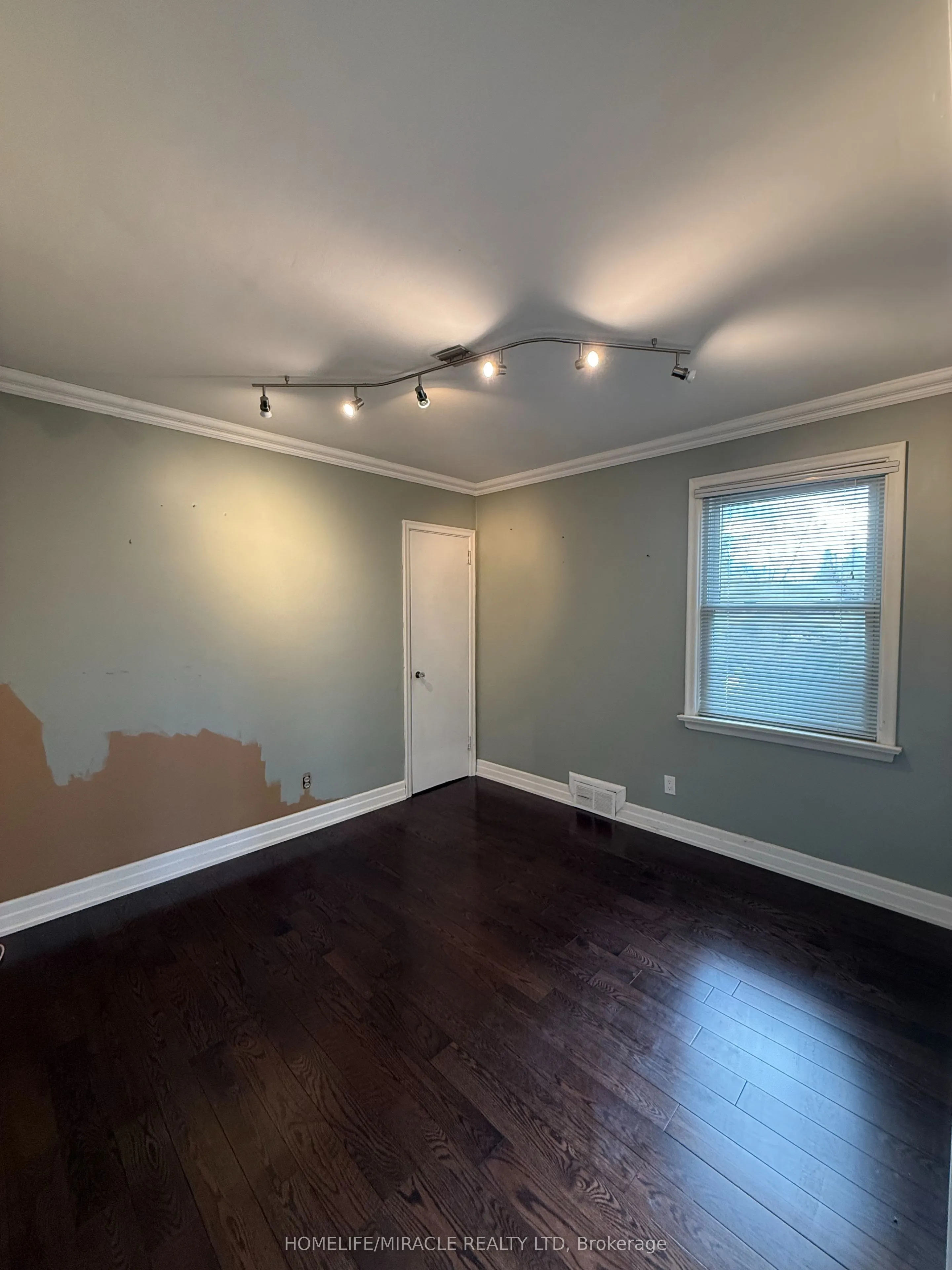 10 Yorkton Boulevard