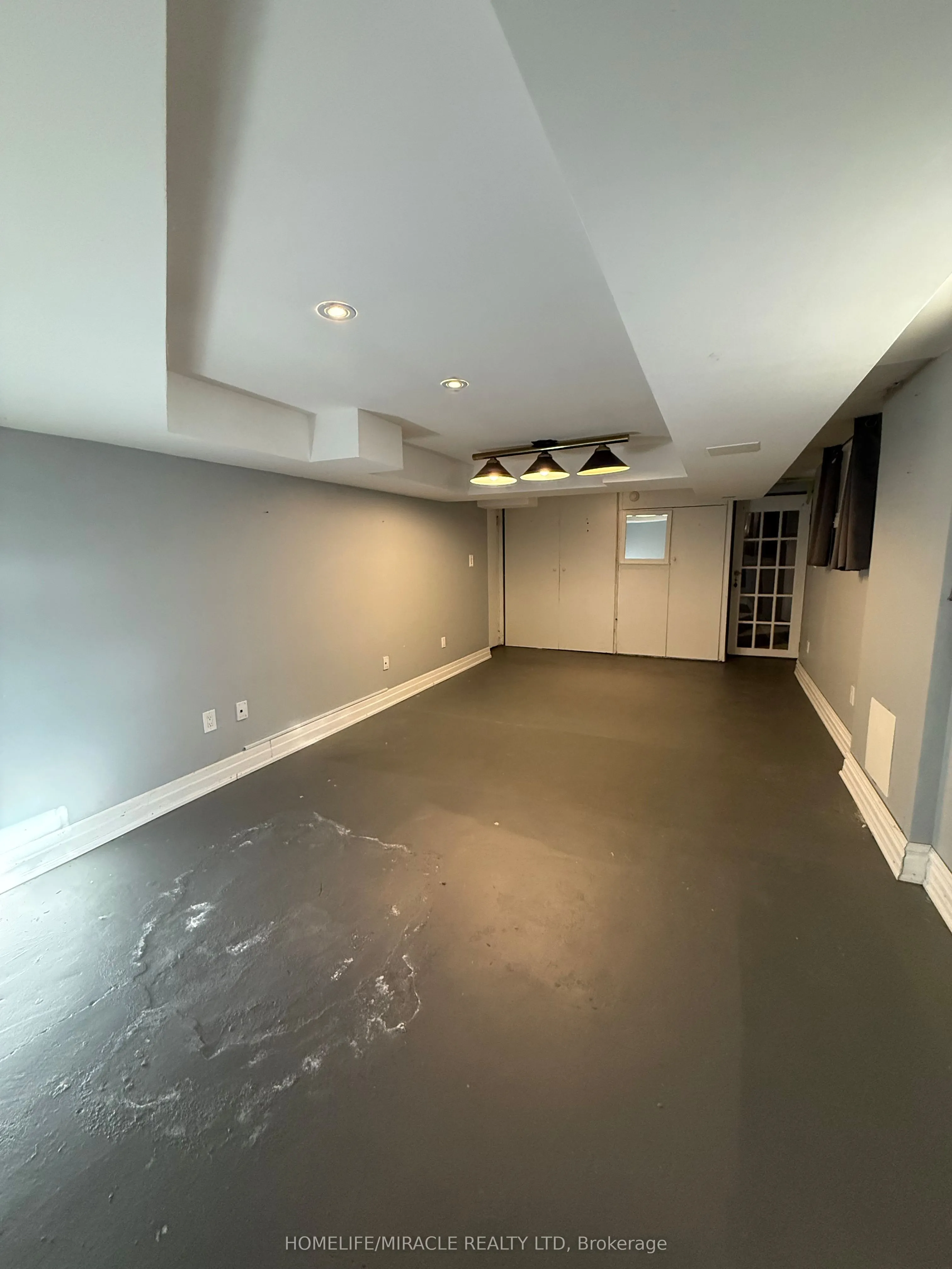 10 Yorkton Boulevard
