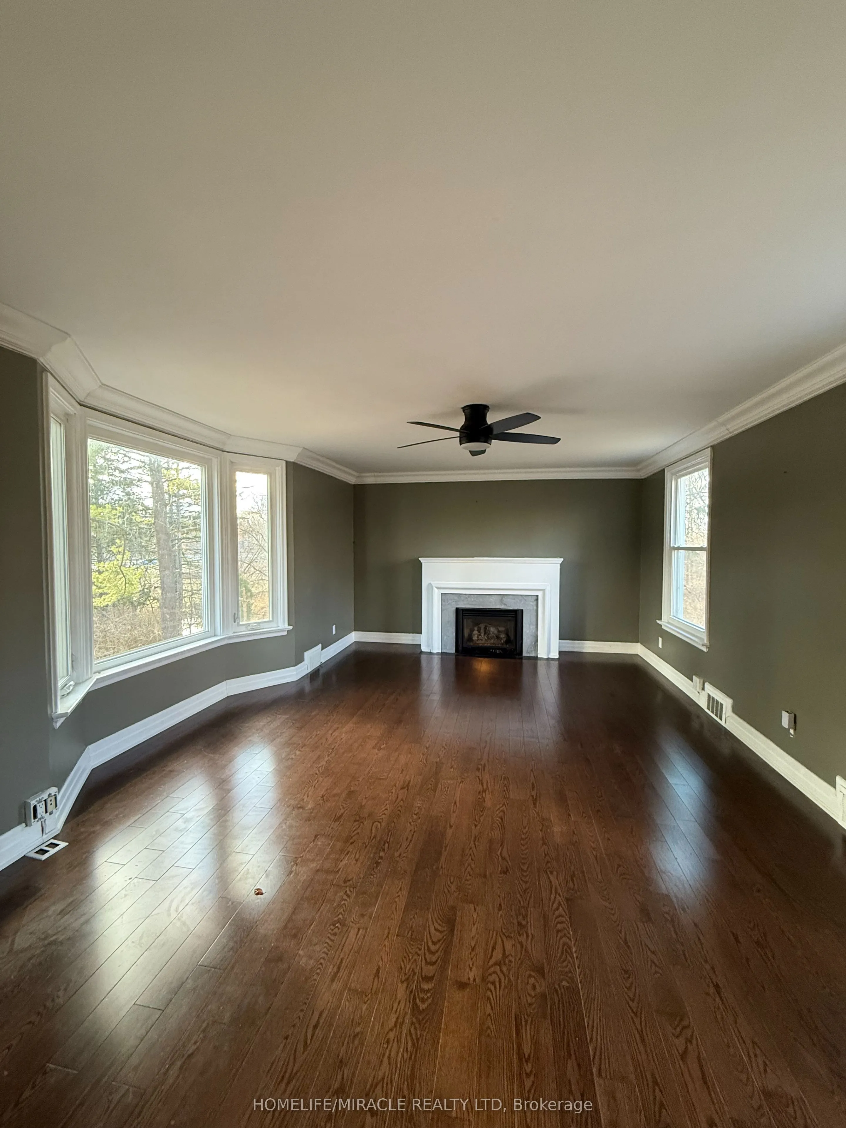 10 Yorkton Boulevard