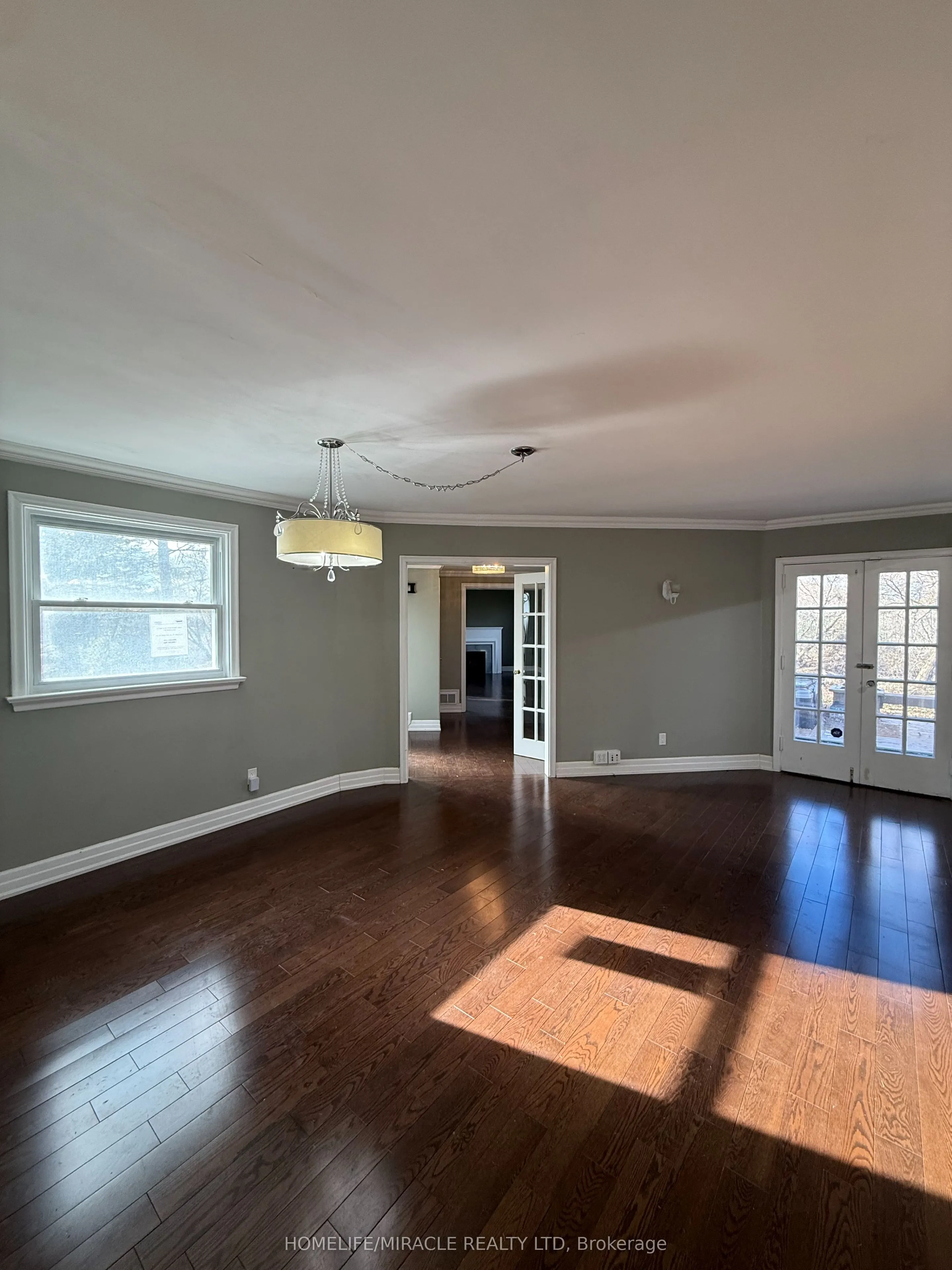 10 Yorkton Boulevard