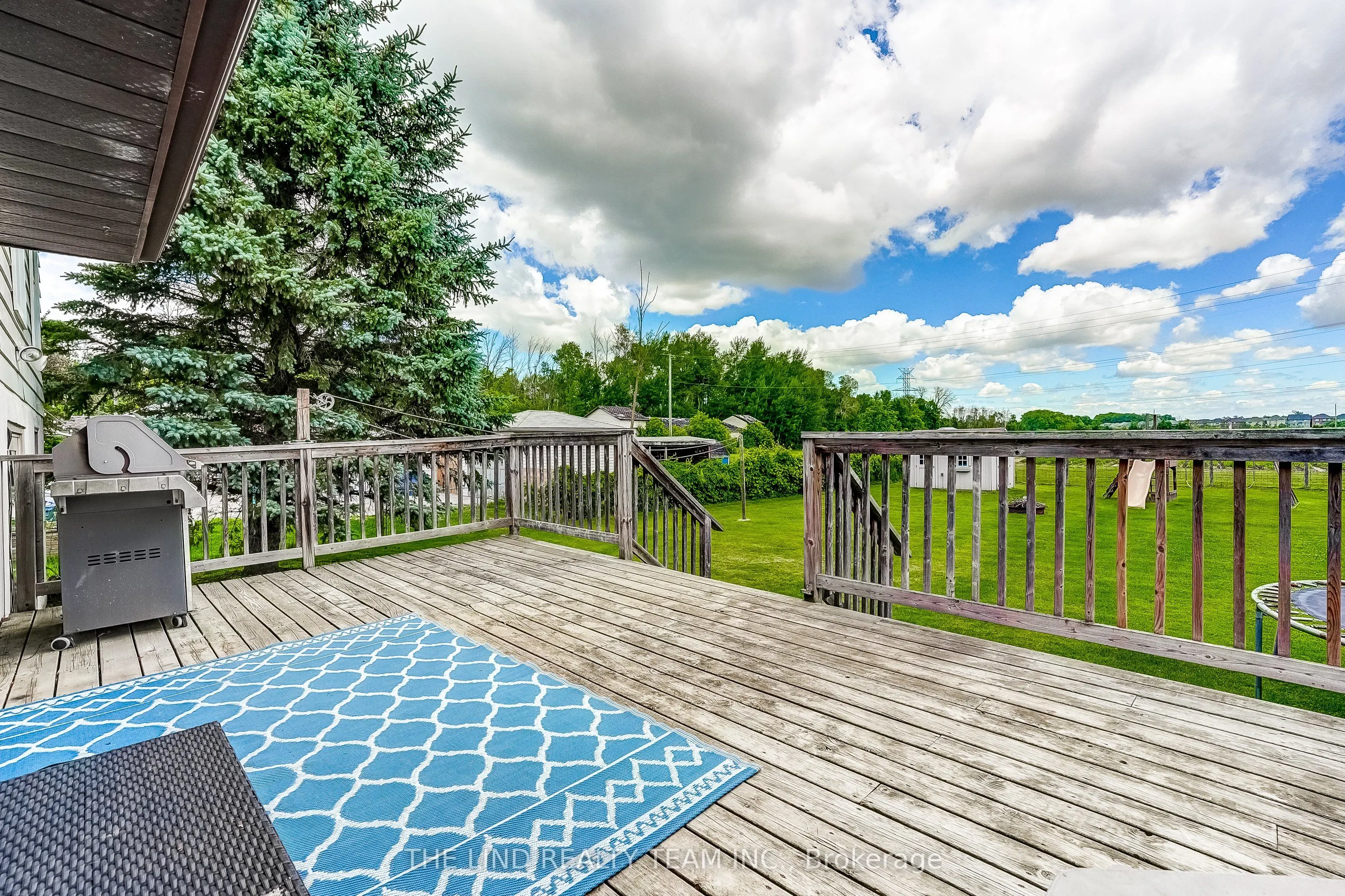 19505 Bathurst Street