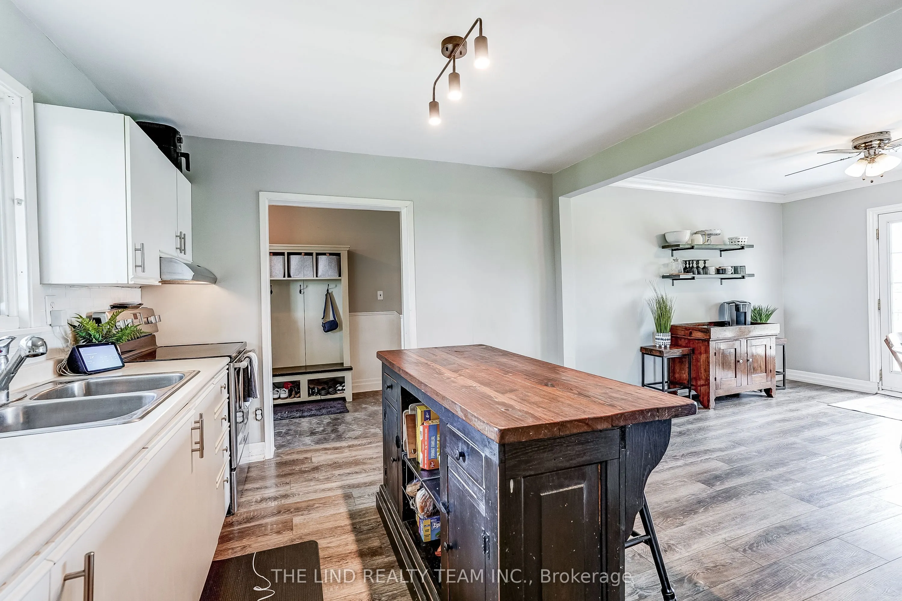 19505 Bathurst Street