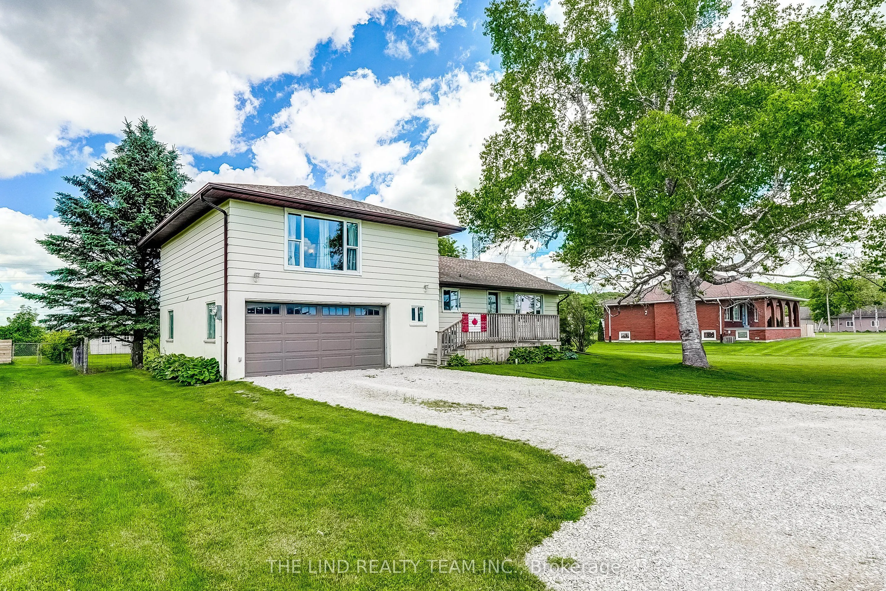 19505 Bathurst Street