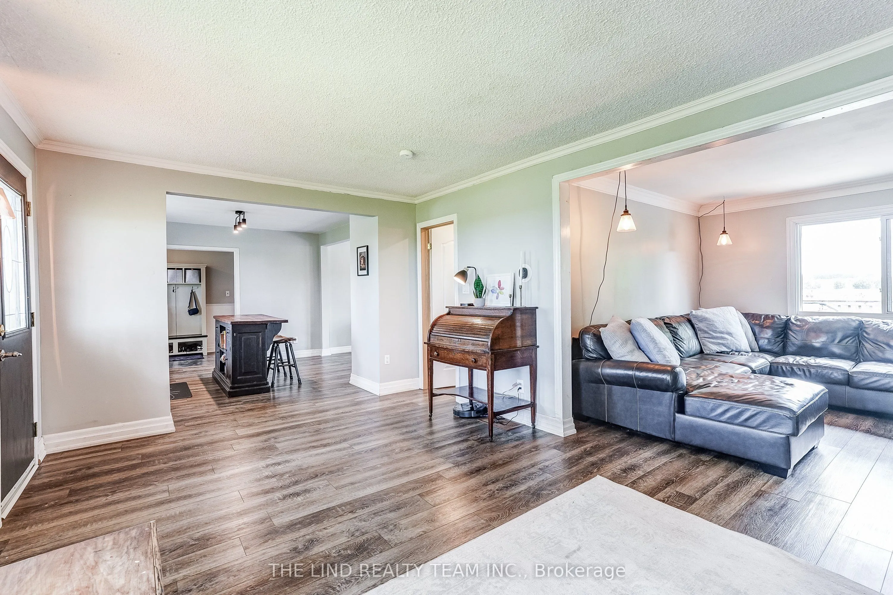19505 Bathurst Street