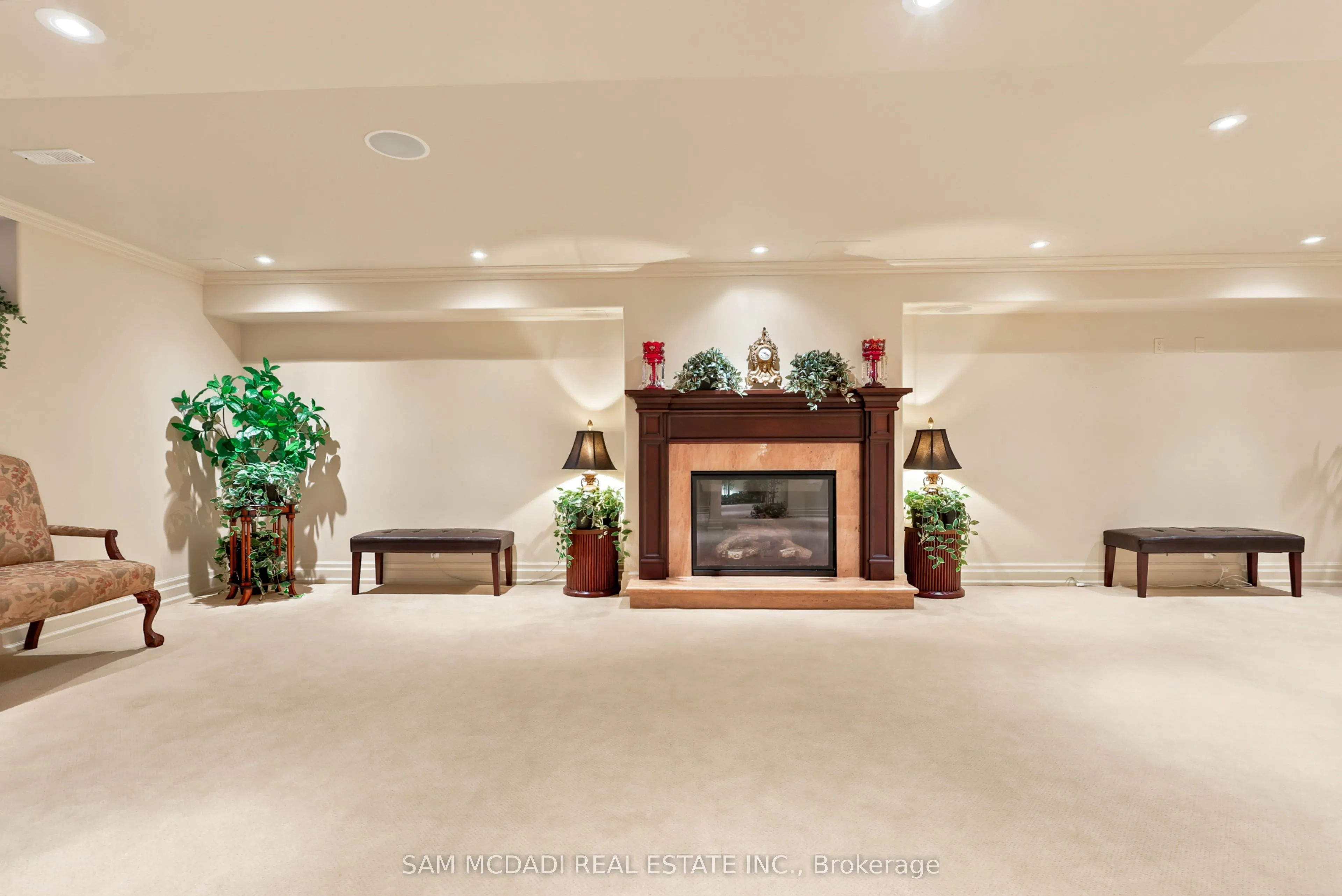 65 Kingswood Drive
